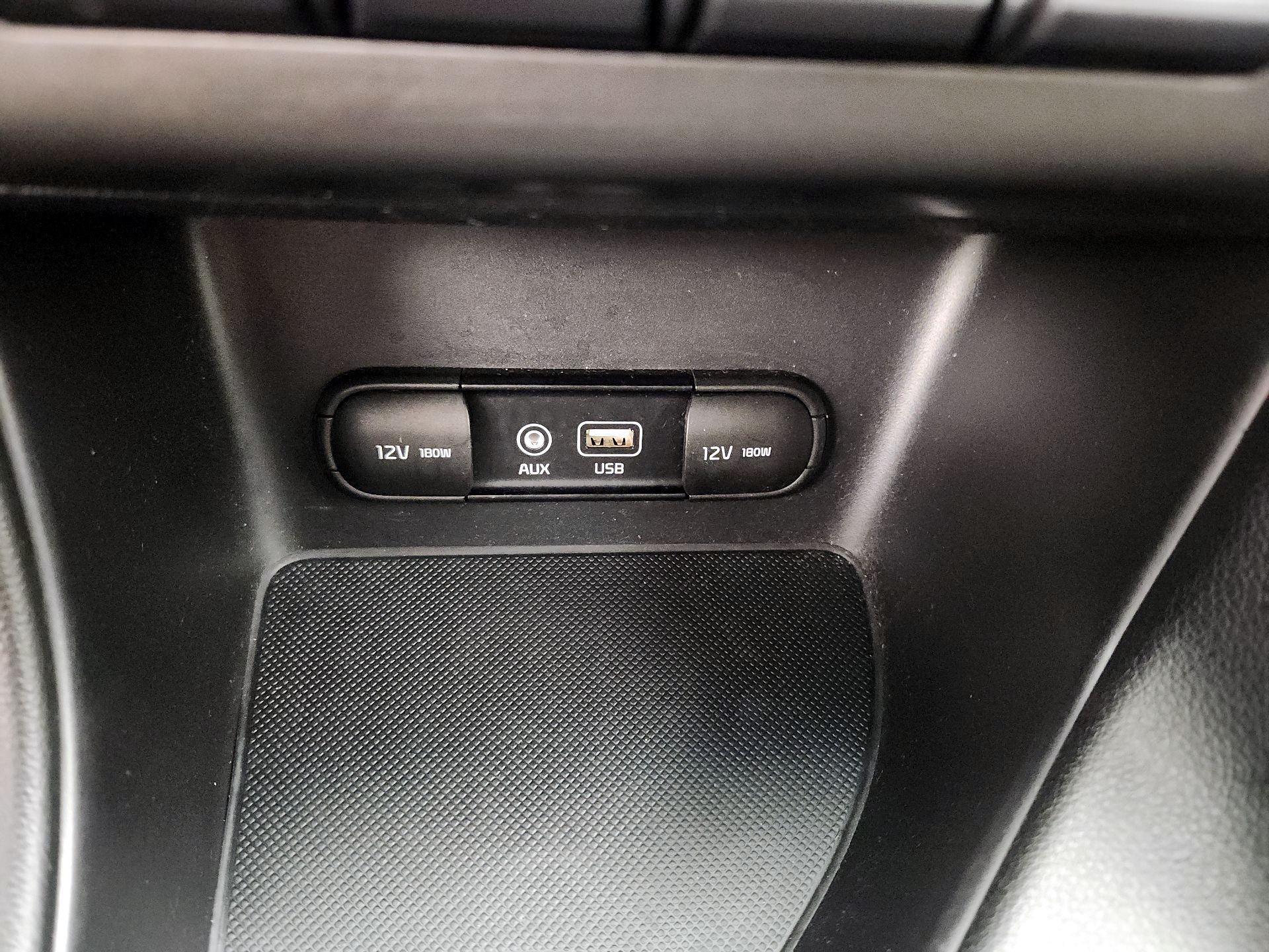 Thumbnail: 2018 Kia Sportage - 18