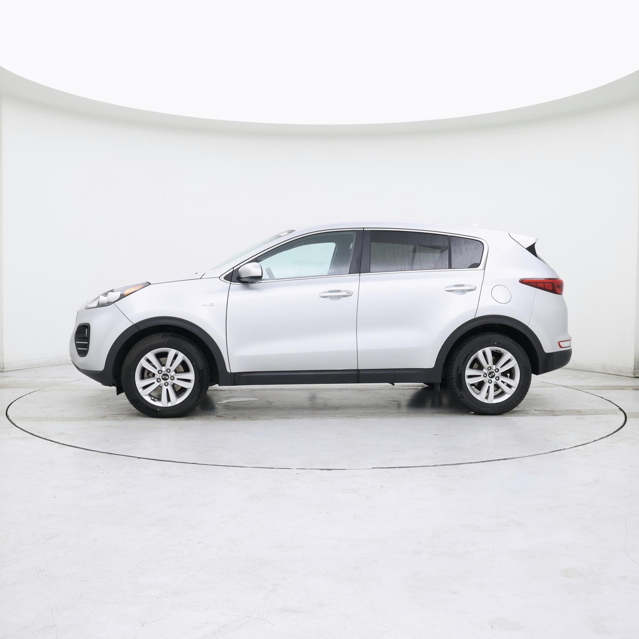 Thumbnail: 2018 Kia Sportage - 3