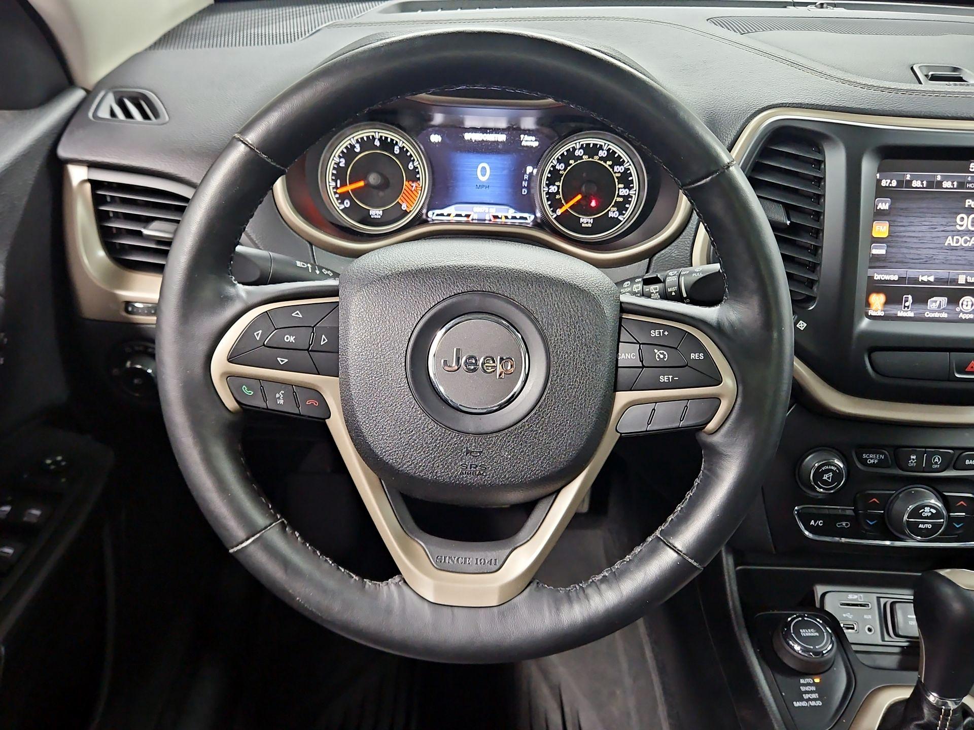 Thumbnail: 2015 Jeep Cherokee - 10