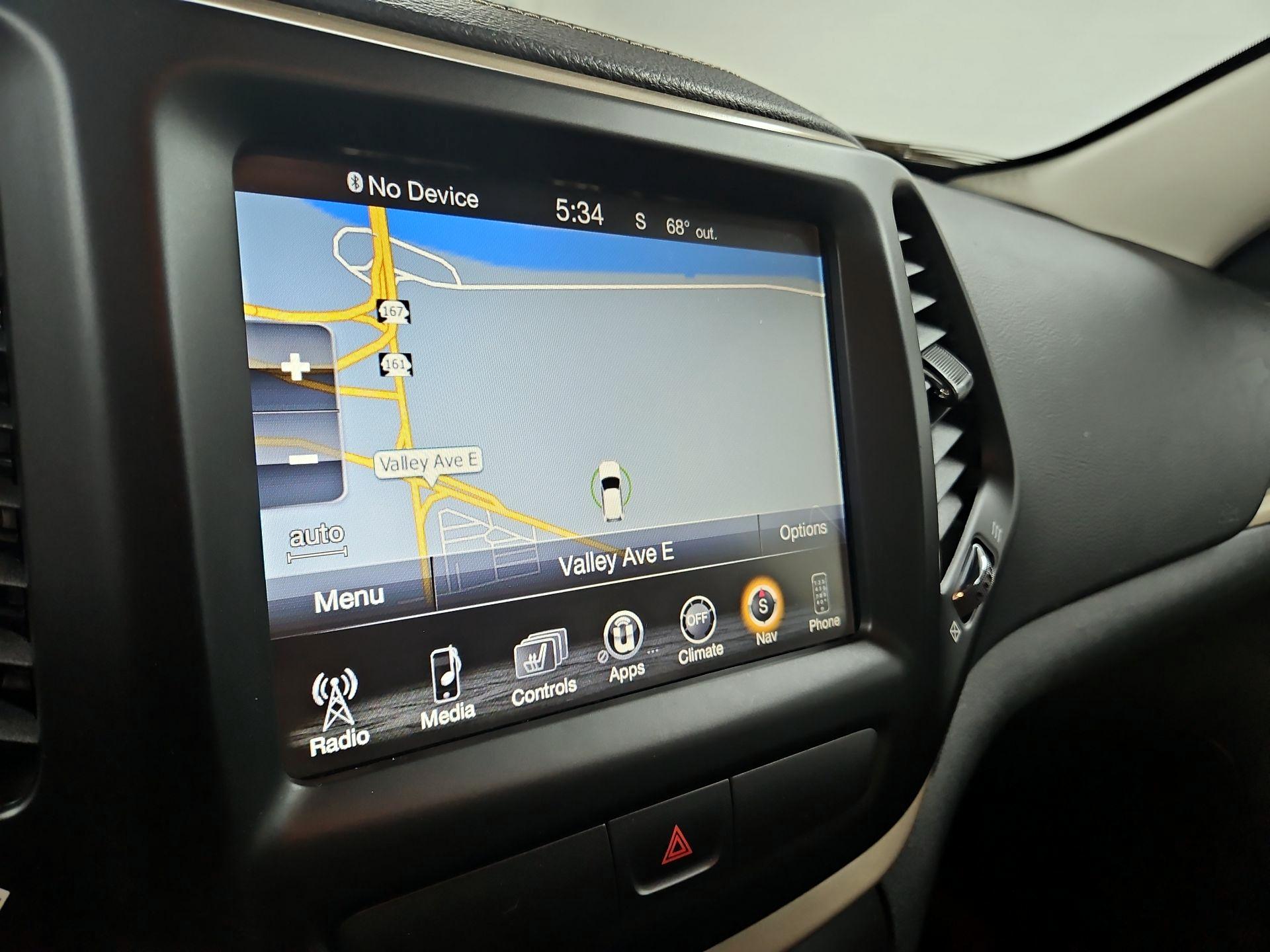 Thumbnail: 2015 Jeep Cherokee - 14