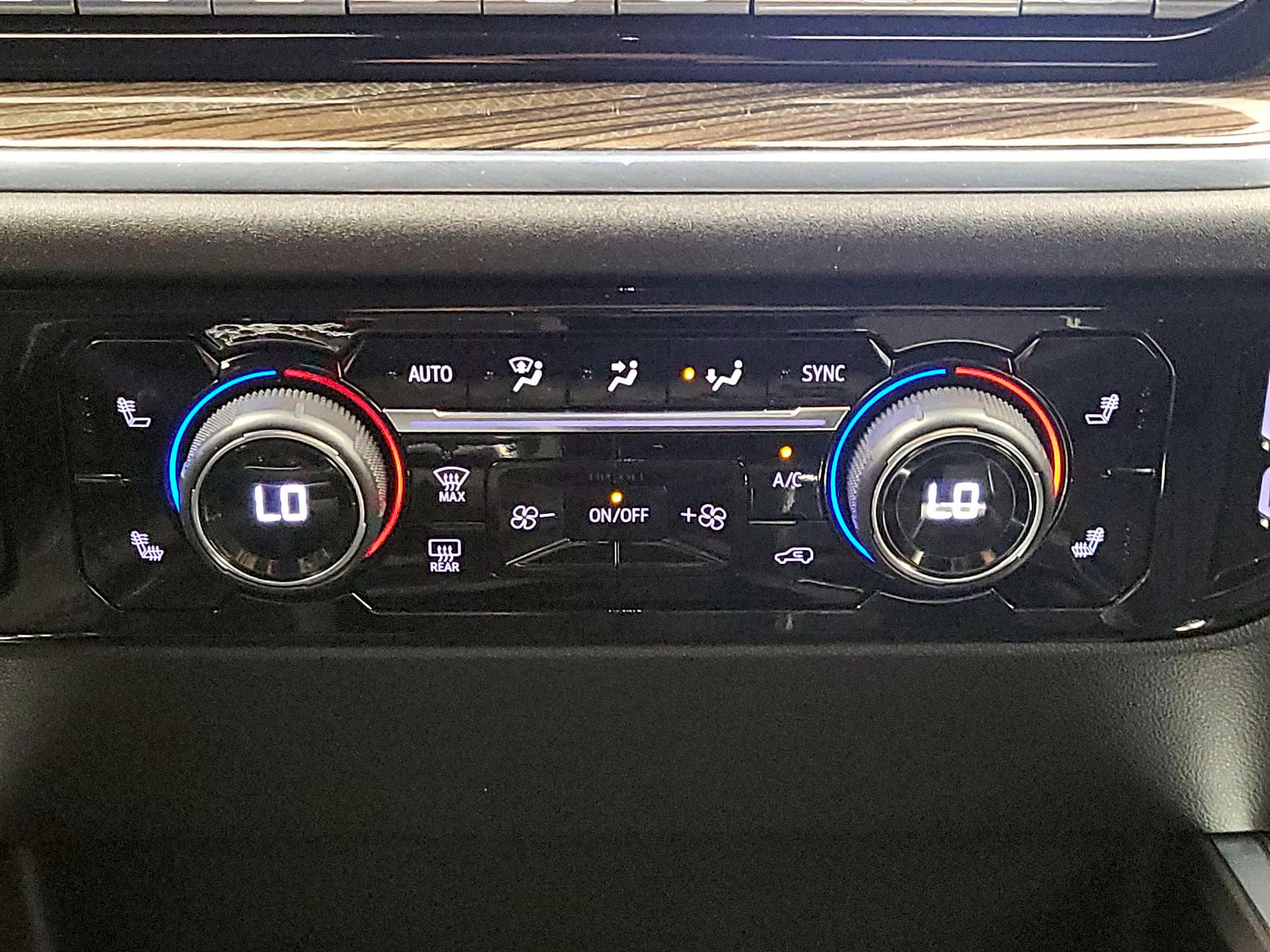 Thumbnail: 2024 Chevrolet Silverado 1500 - 17