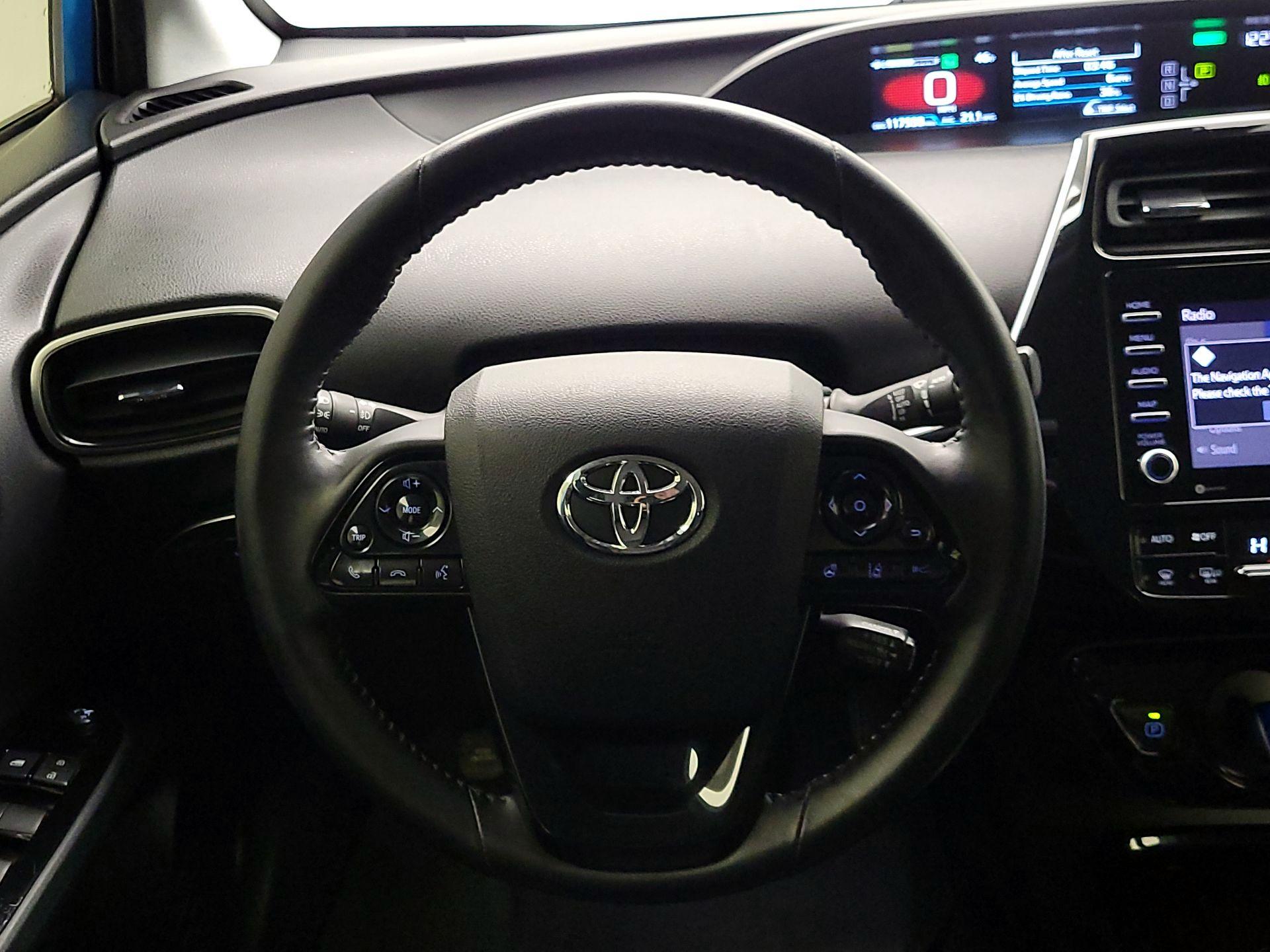 Thumbnail: 2022 Toyota Prius - 10