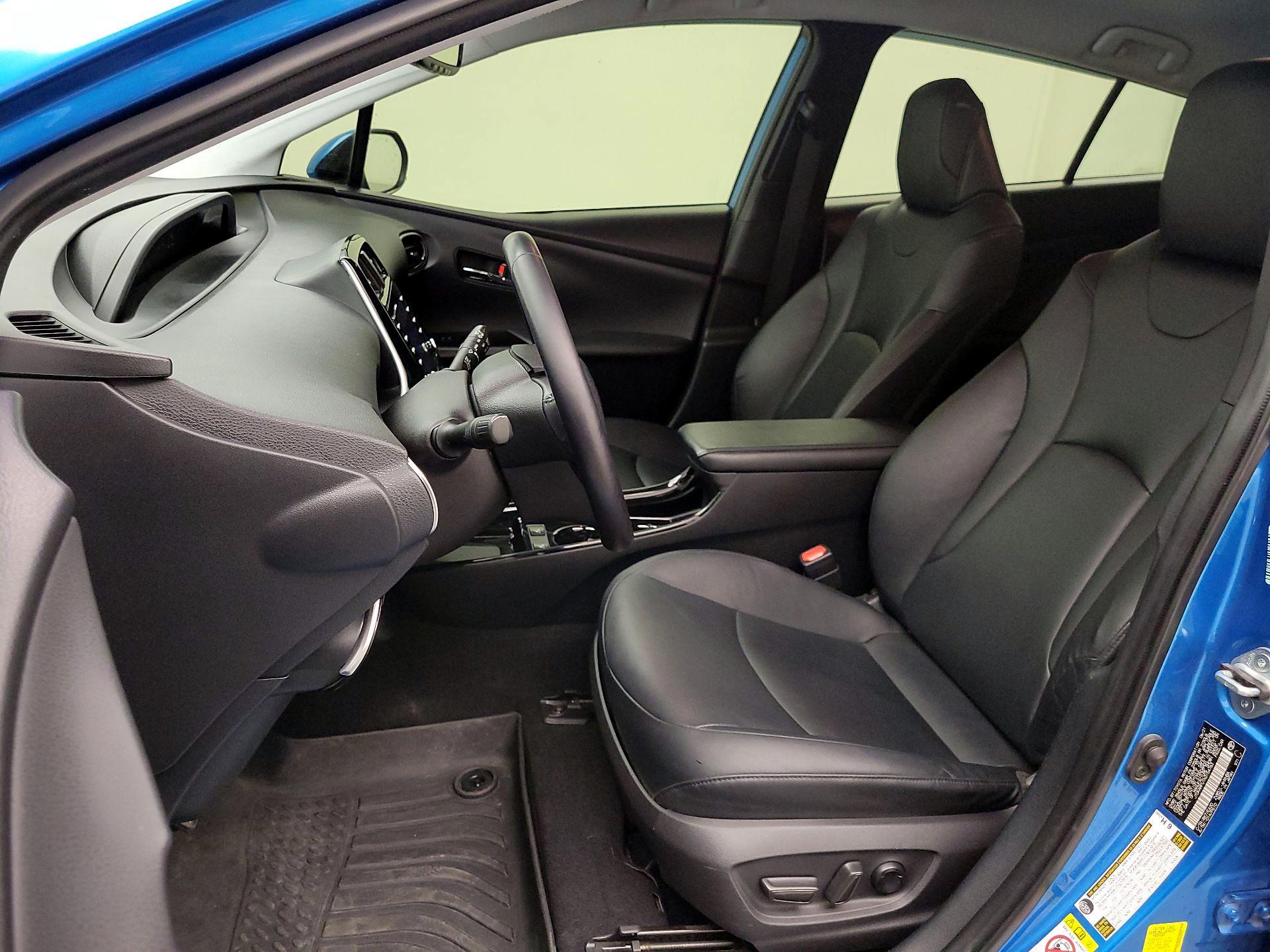 Thumbnail: 2022 Toyota Prius - 11