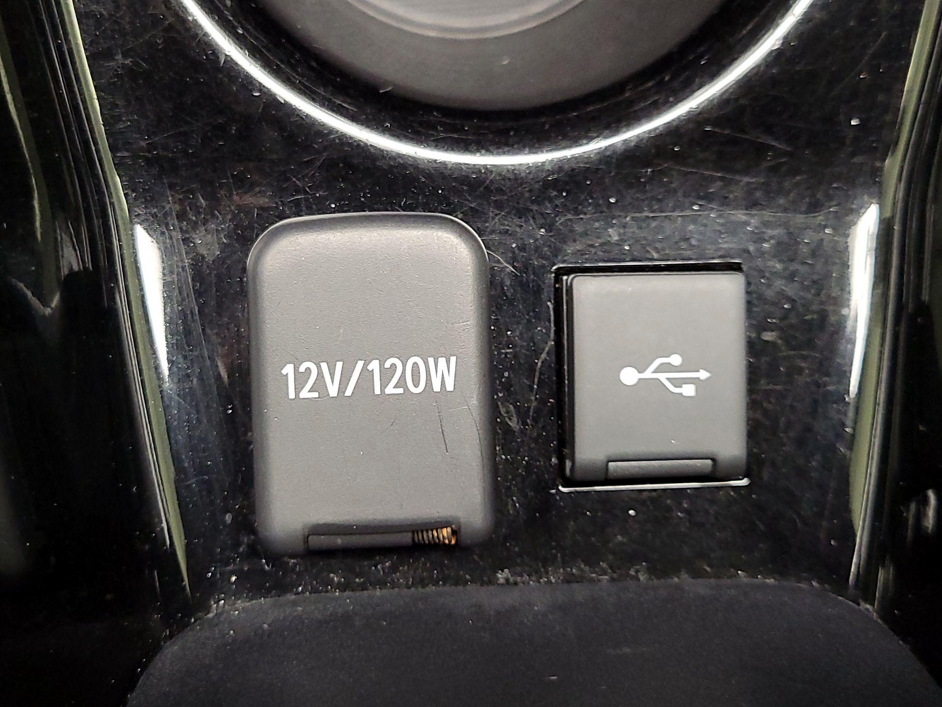 Thumbnail: 2022 Toyota Prius - 19