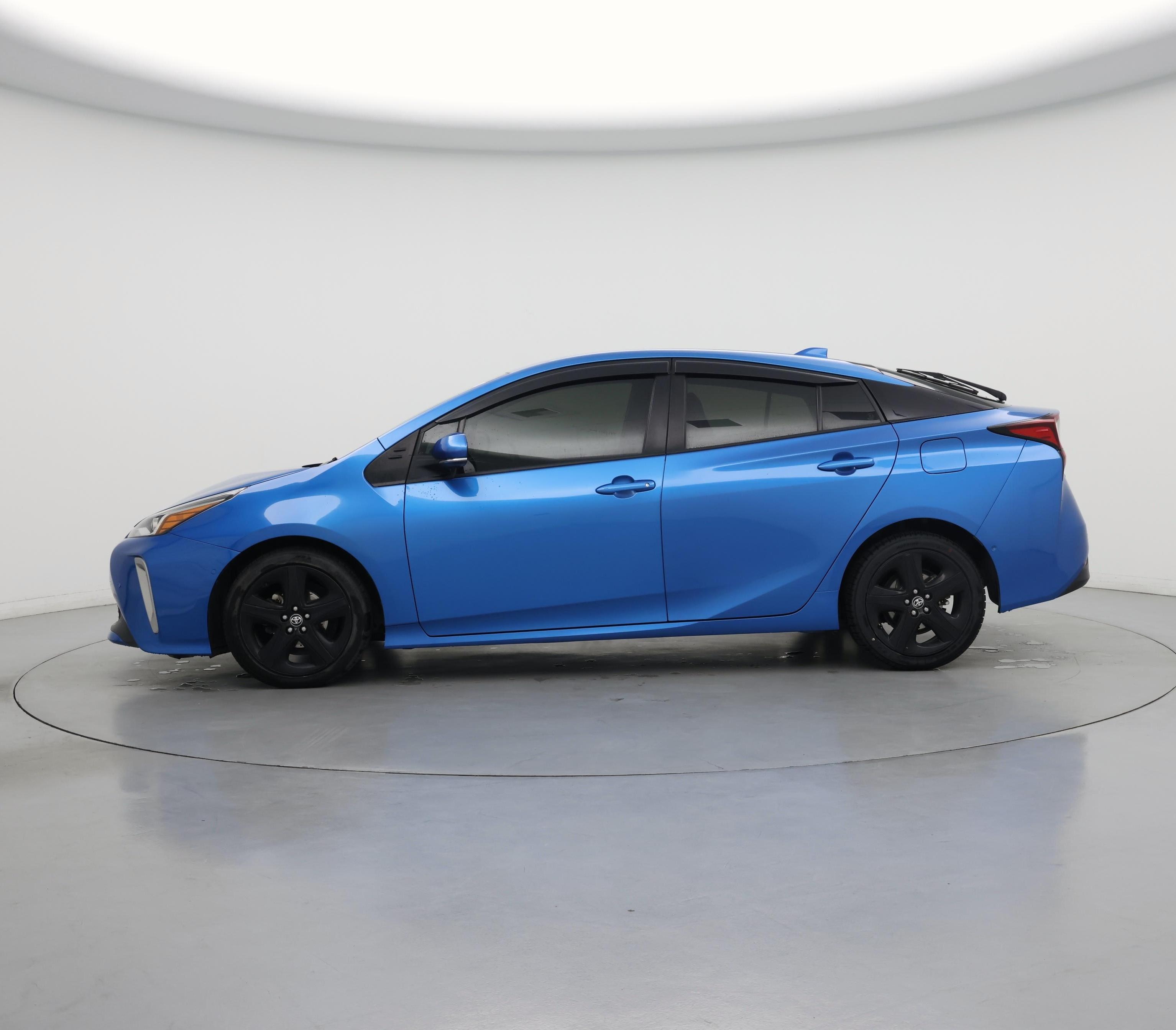 Thumbnail: 2022 Toyota Prius - 3