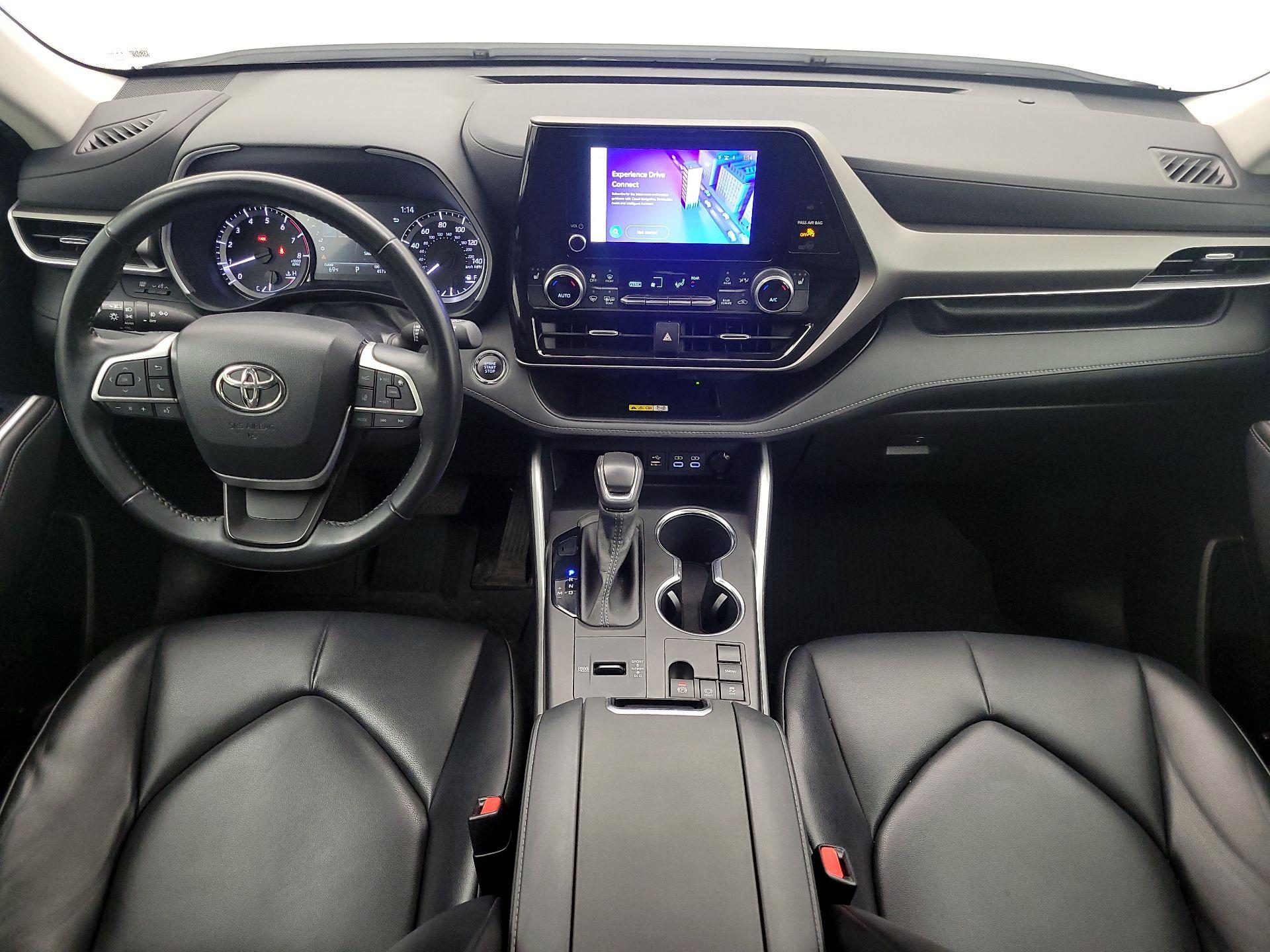 Thumbnail: 2023 Toyota Highlander - 9