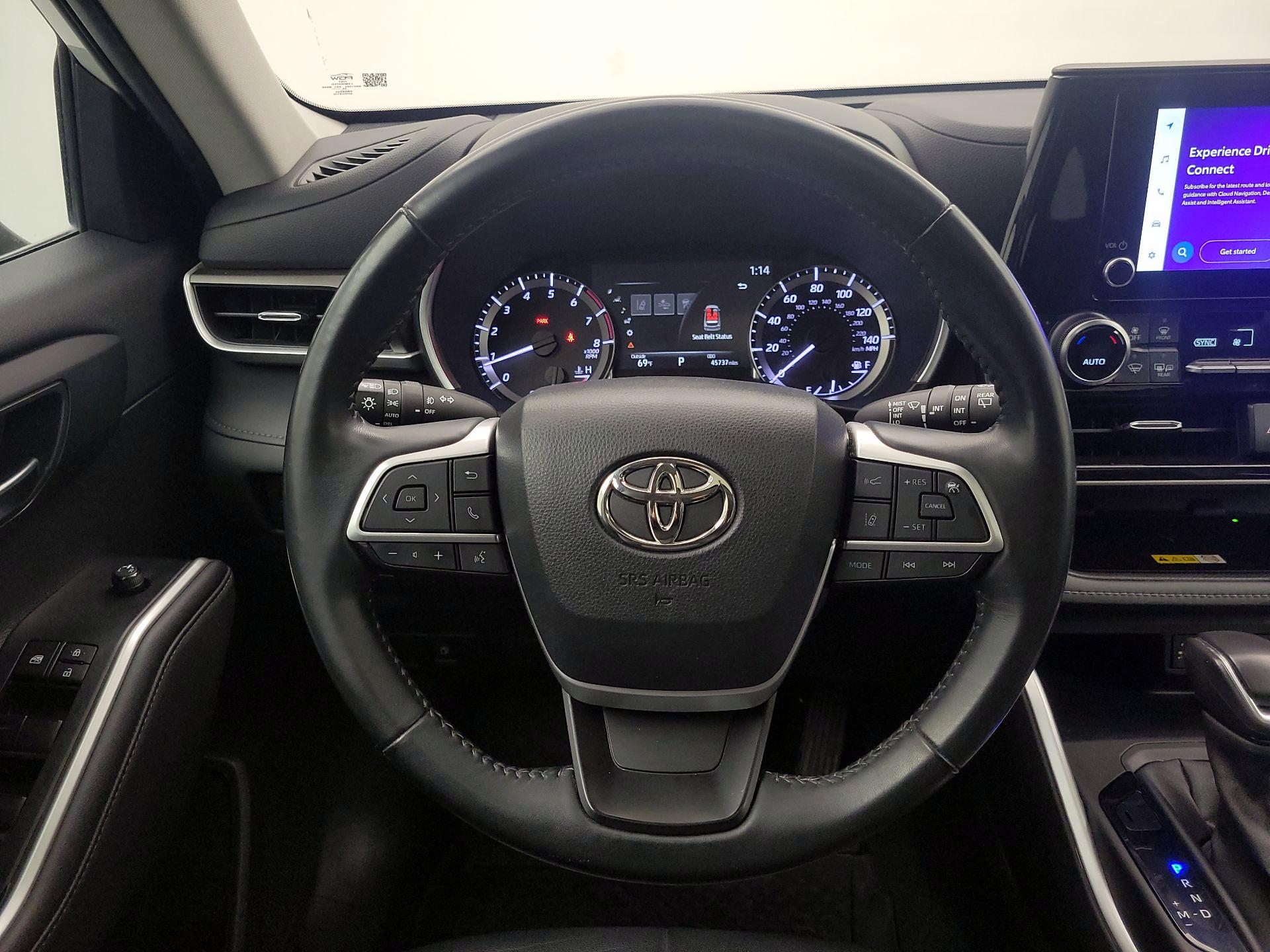 Thumbnail: 2023 Toyota Highlander - 10