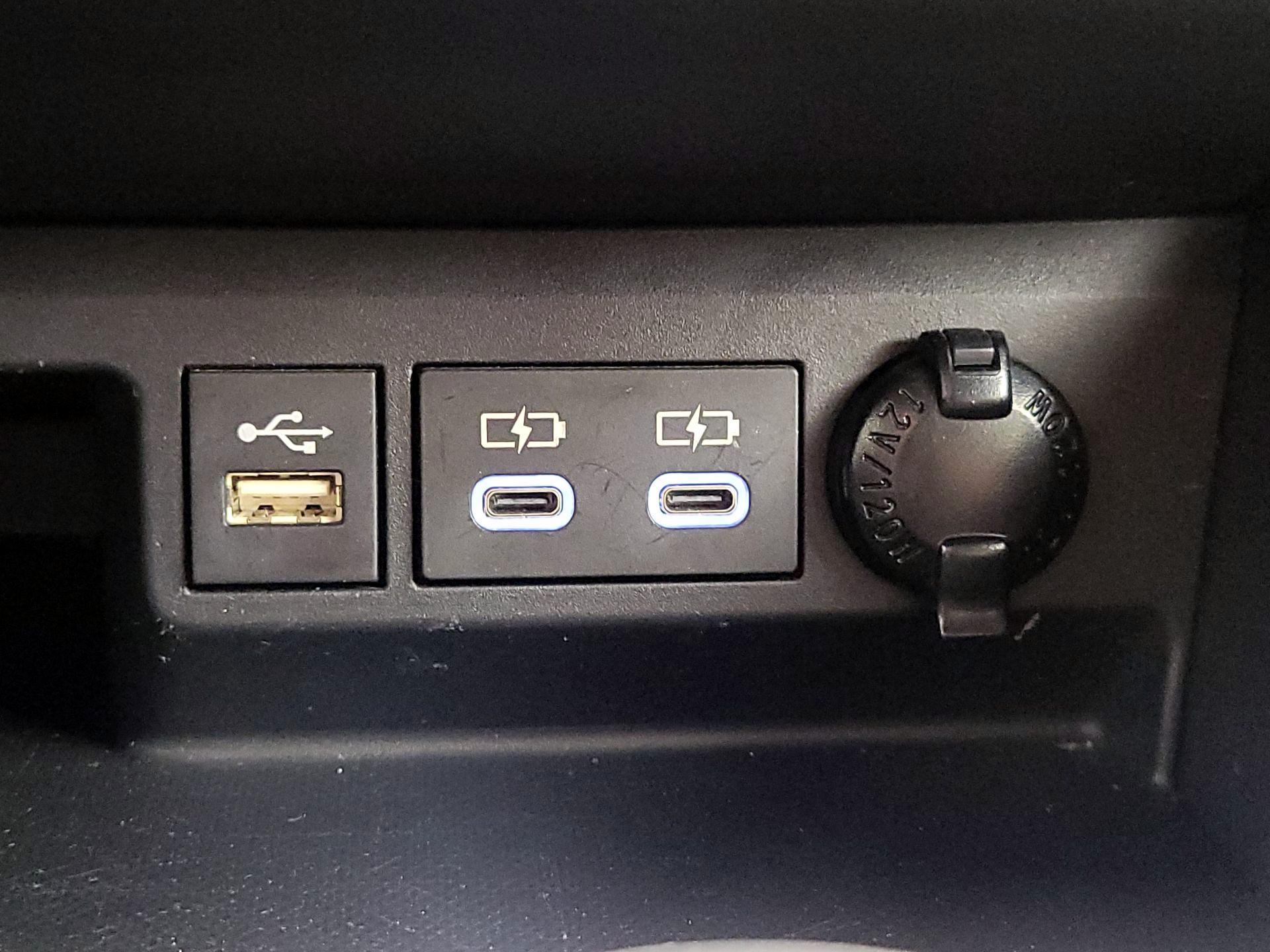 Thumbnail: 2023 Toyota Highlander - 19