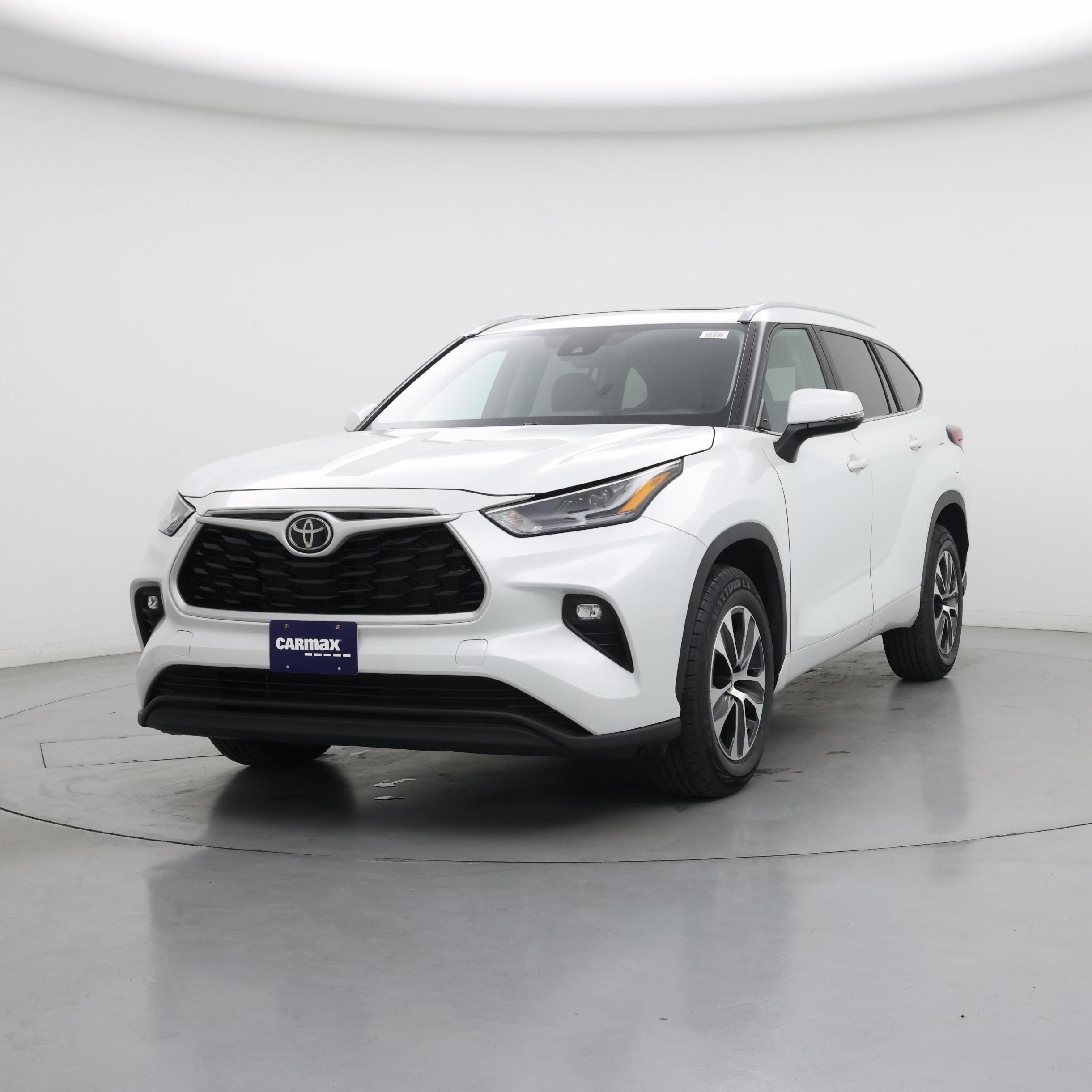 Thumbnail: 2023 Toyota Highlander - 4