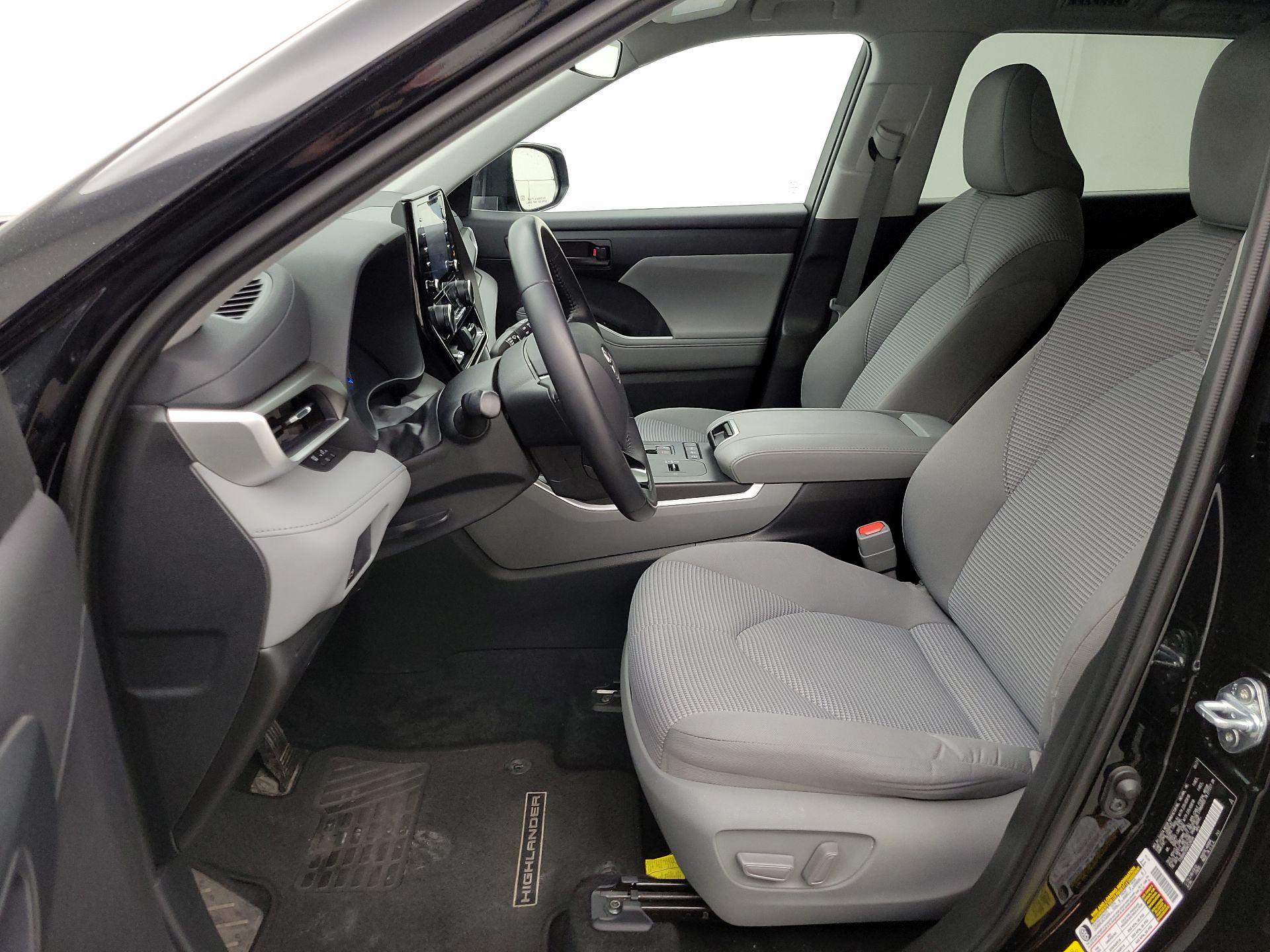 Thumbnail: 2021 Toyota Highlander - 11