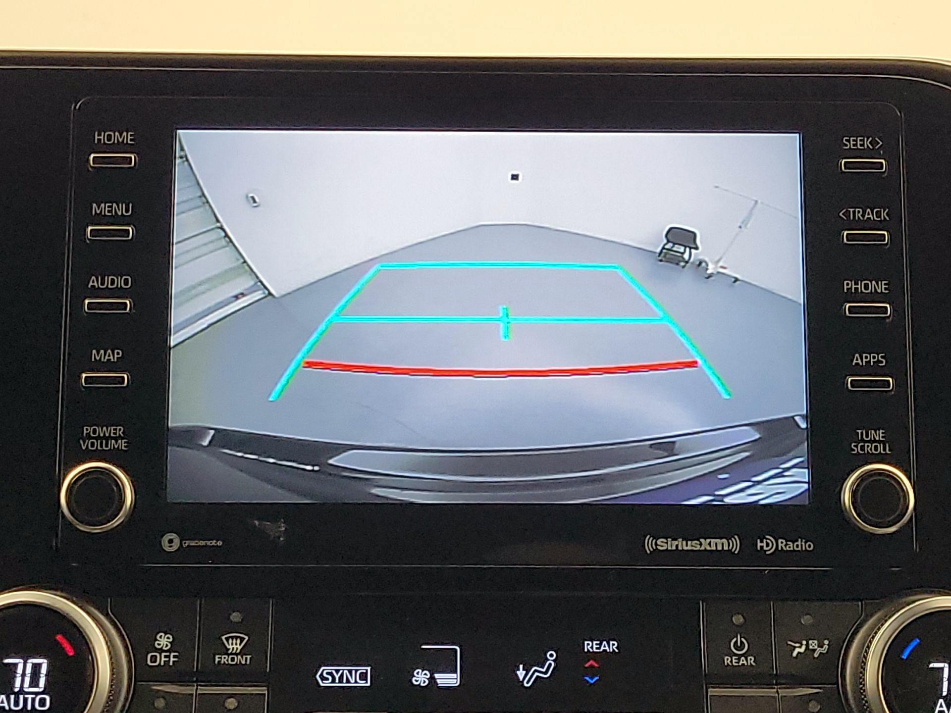 Thumbnail: 2021 Toyota Highlander - 15