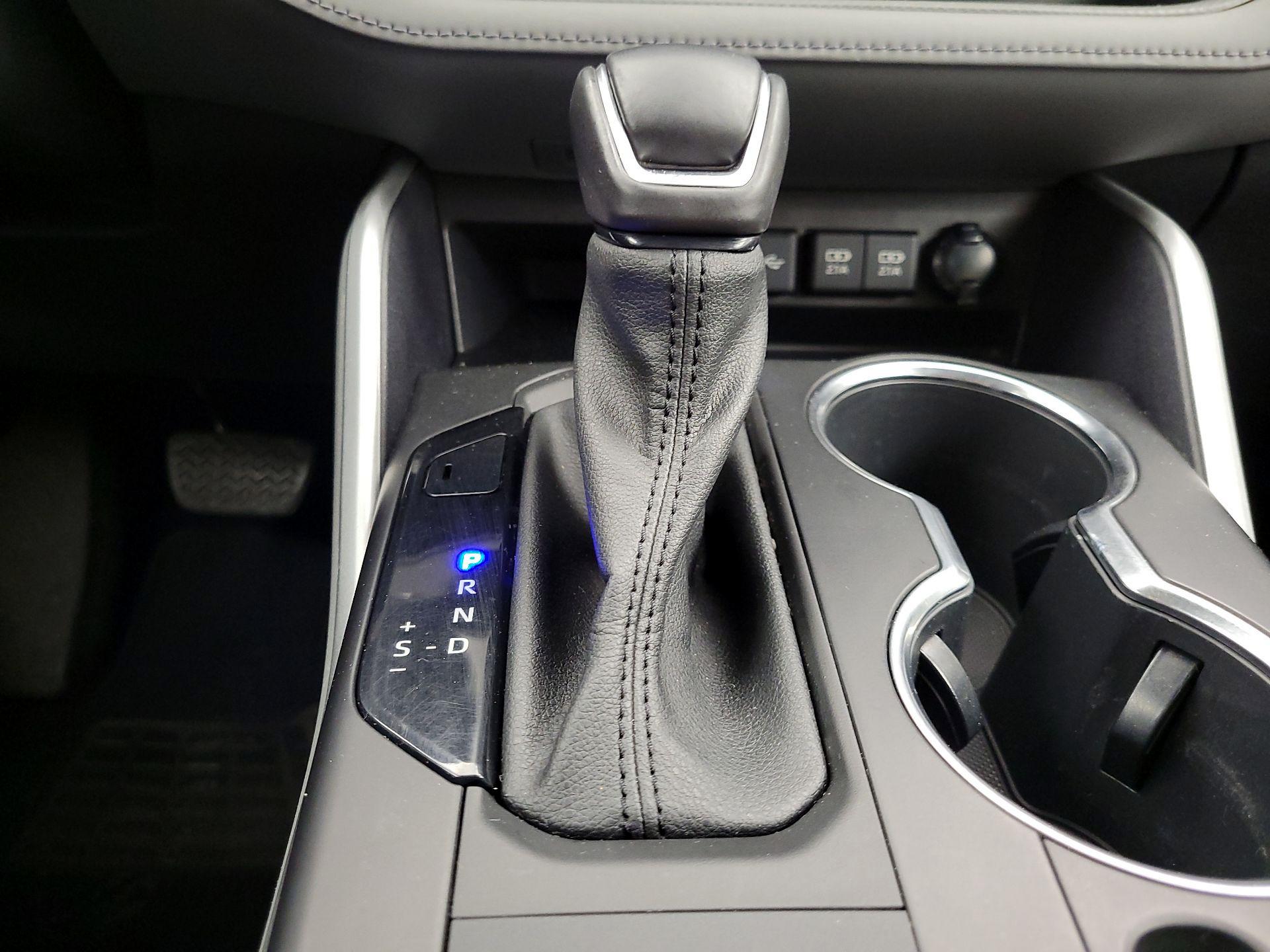 Thumbnail: 2021 Toyota Highlander - 18