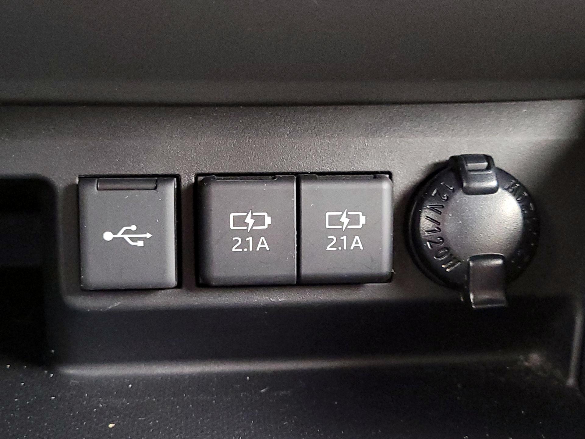 Thumbnail: 2021 Toyota Highlander - 19