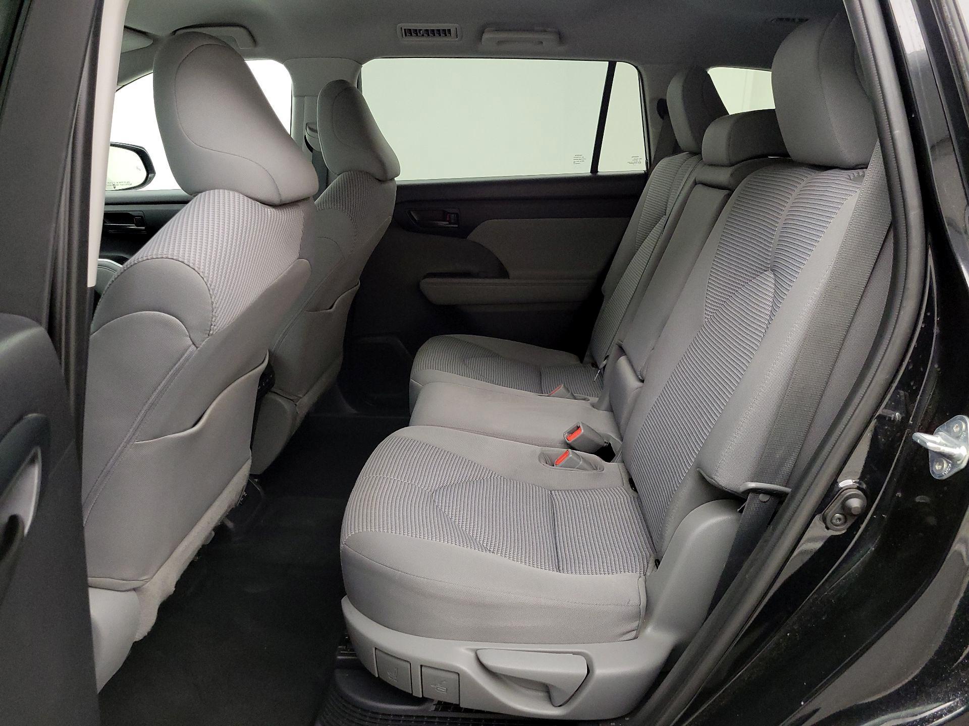 Thumbnail: 2021 Toyota Highlander - 20