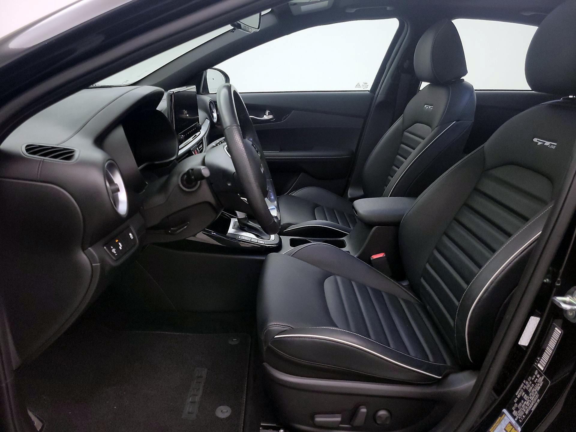 Thumbnail: 2023 Kia Forte - 11