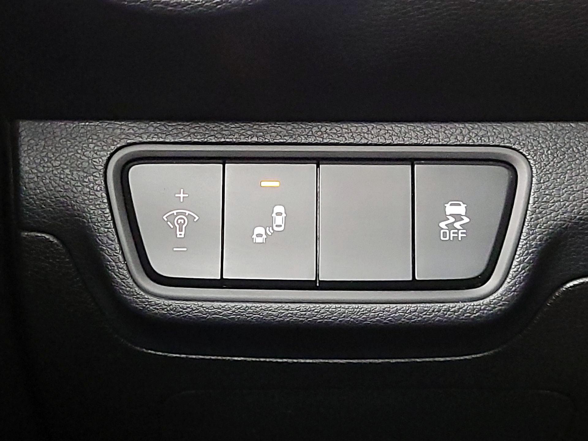 Thumbnail: 2023 Kia Forte - 13