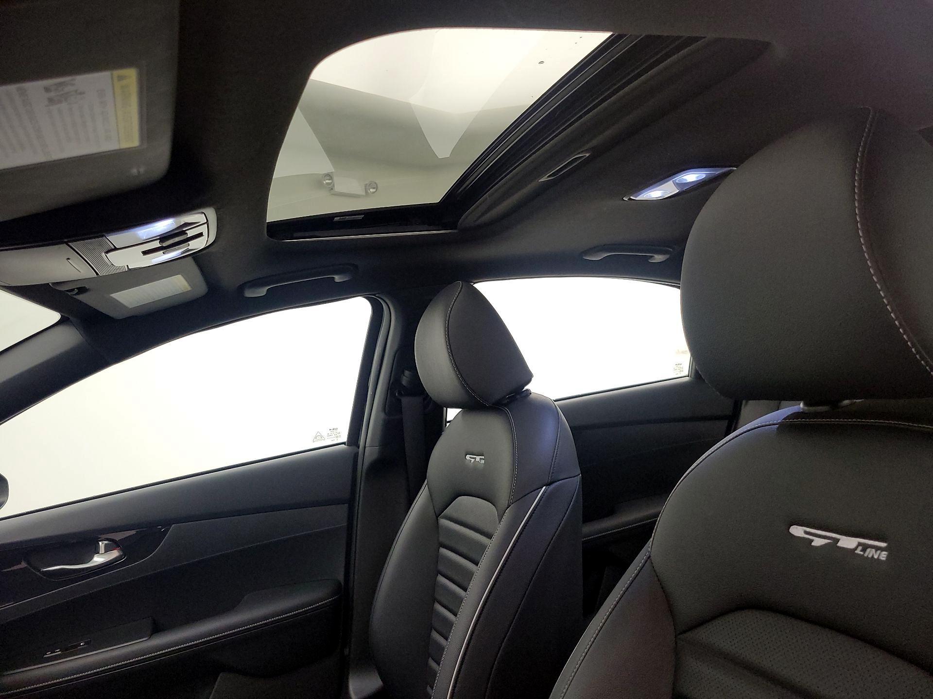 Thumbnail: 2023 Kia Forte - 20