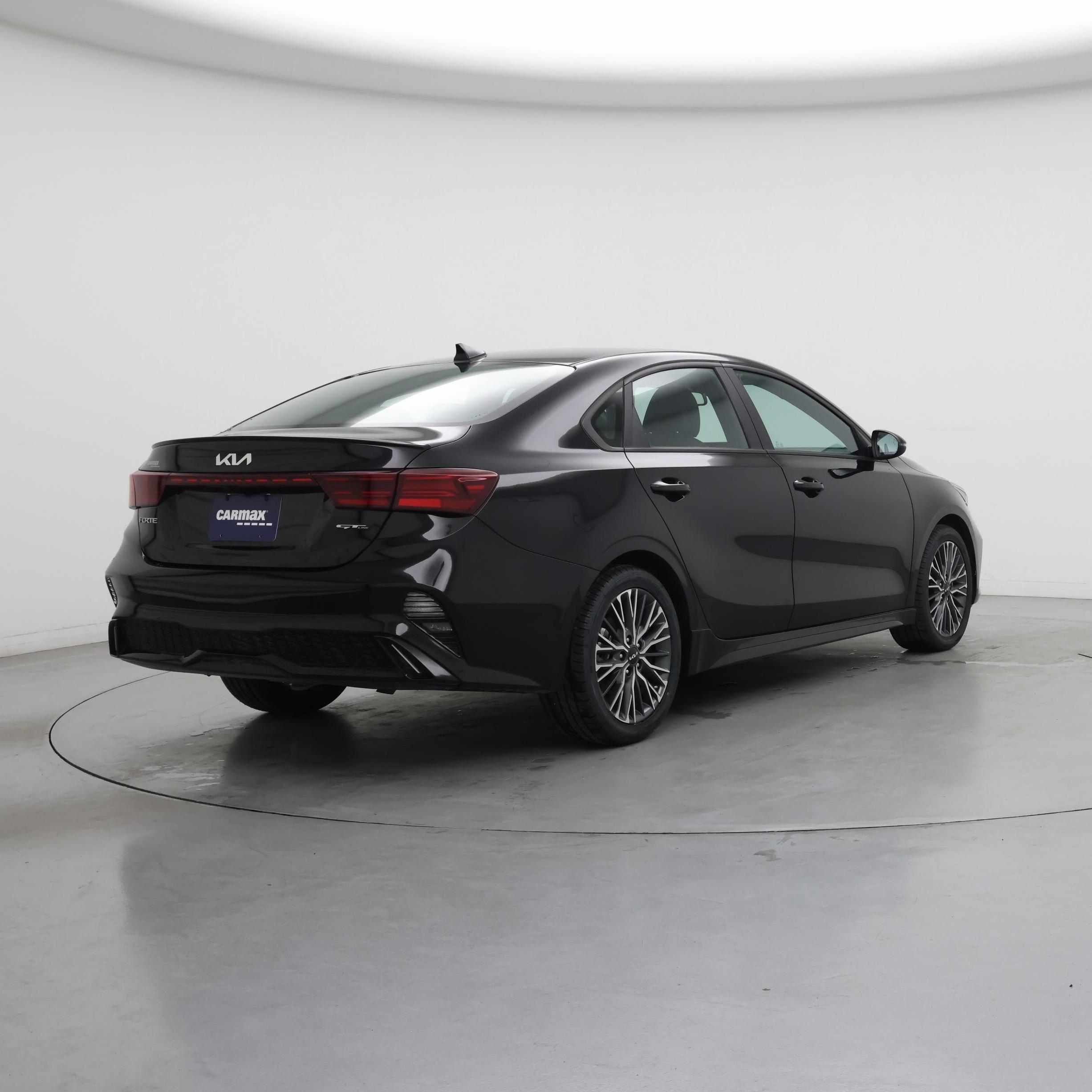 Thumbnail: 2023 Kia Forte - 8