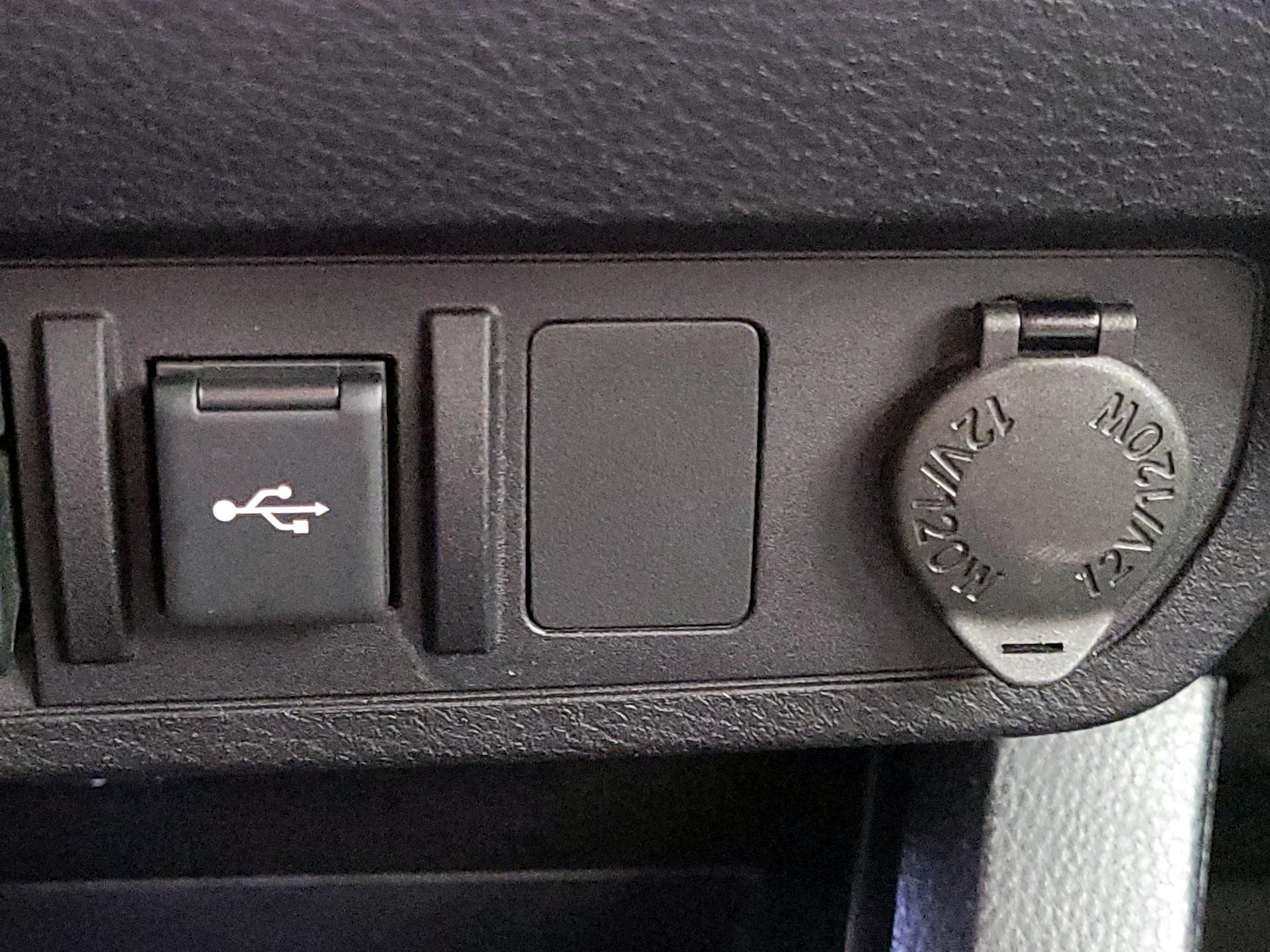 Thumbnail: 2020 Toyota Tacoma - 19