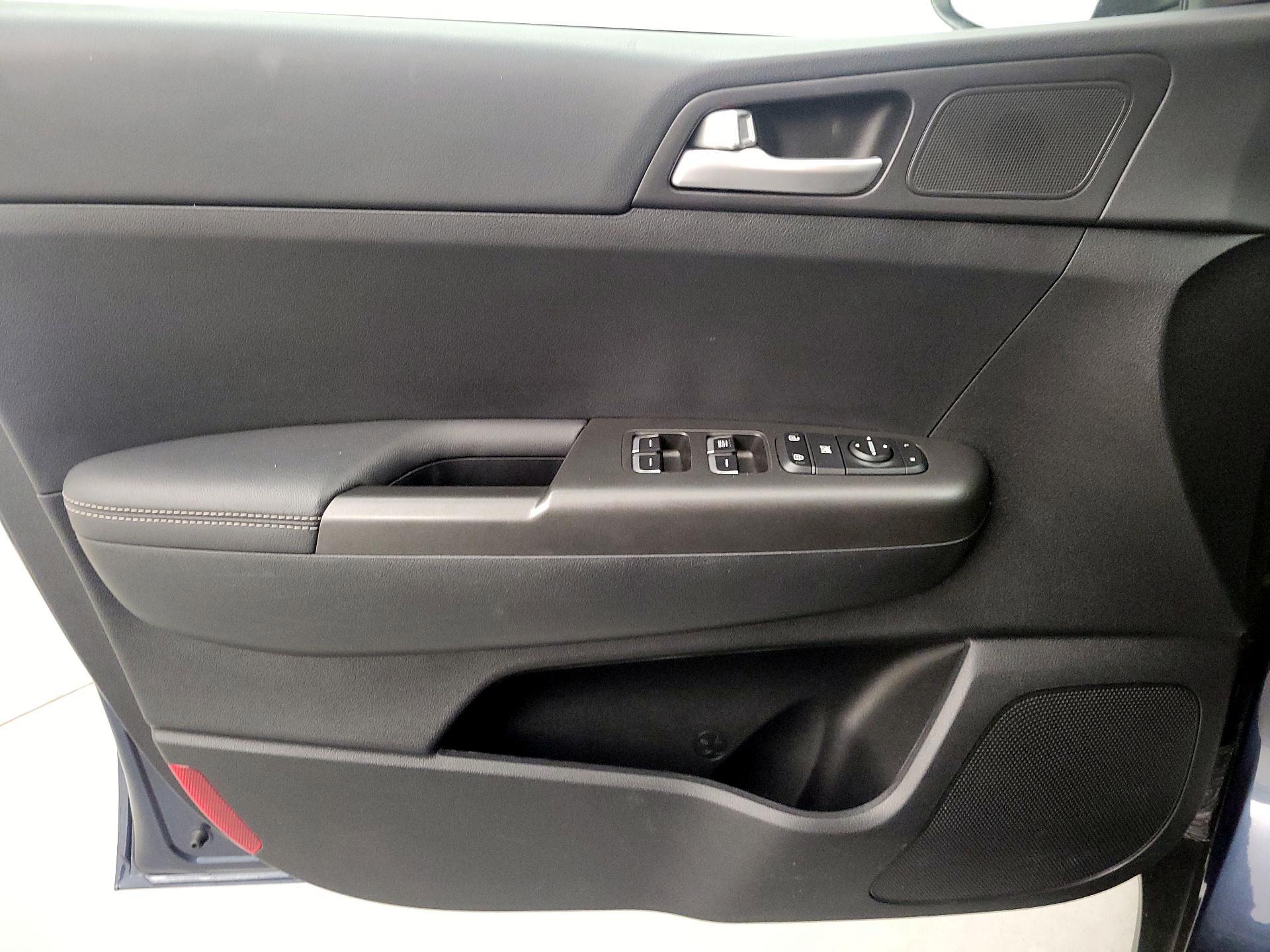 Thumbnail: 2021 Kia Sportage - 12