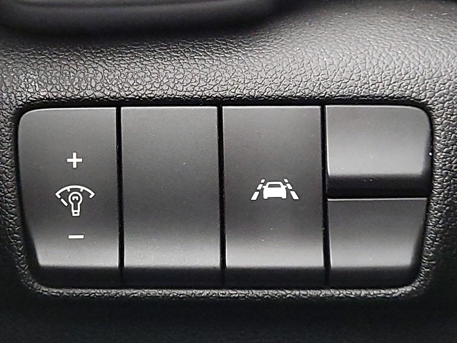 Thumbnail: 2021 Kia Sportage - 13