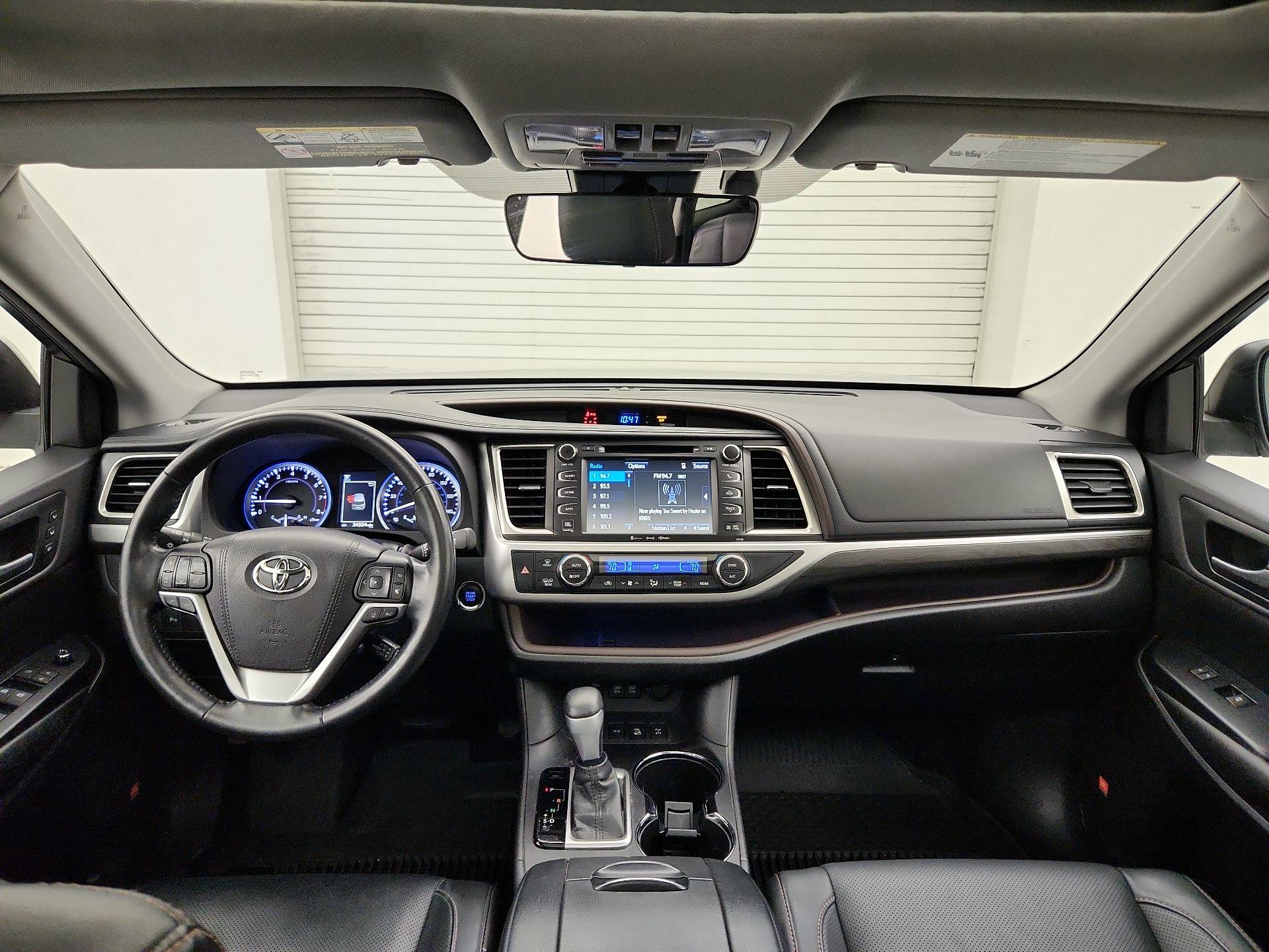 Thumbnail: 2017 Toyota Highlander - 9