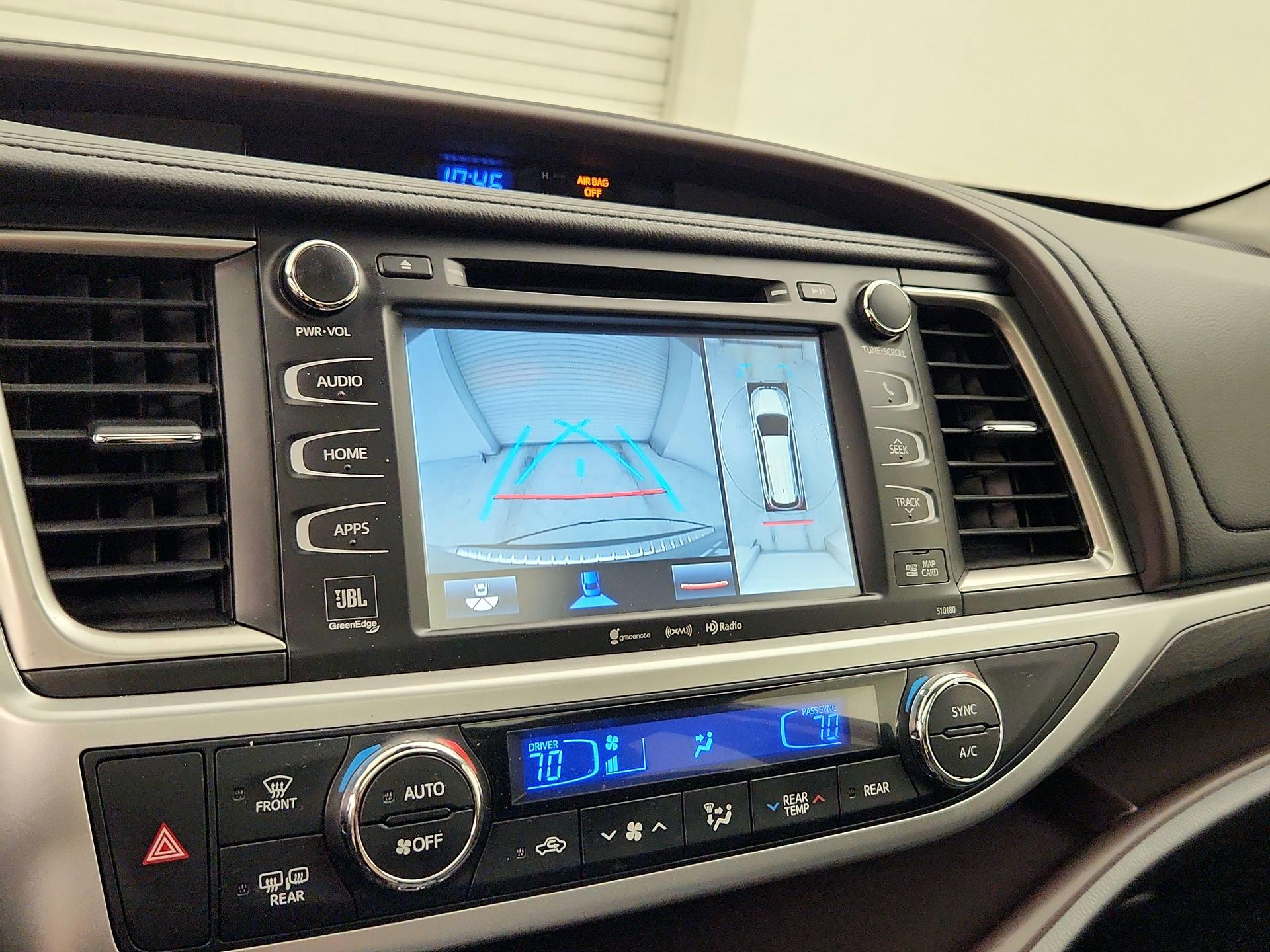 Thumbnail: 2017 Toyota Highlander - 14