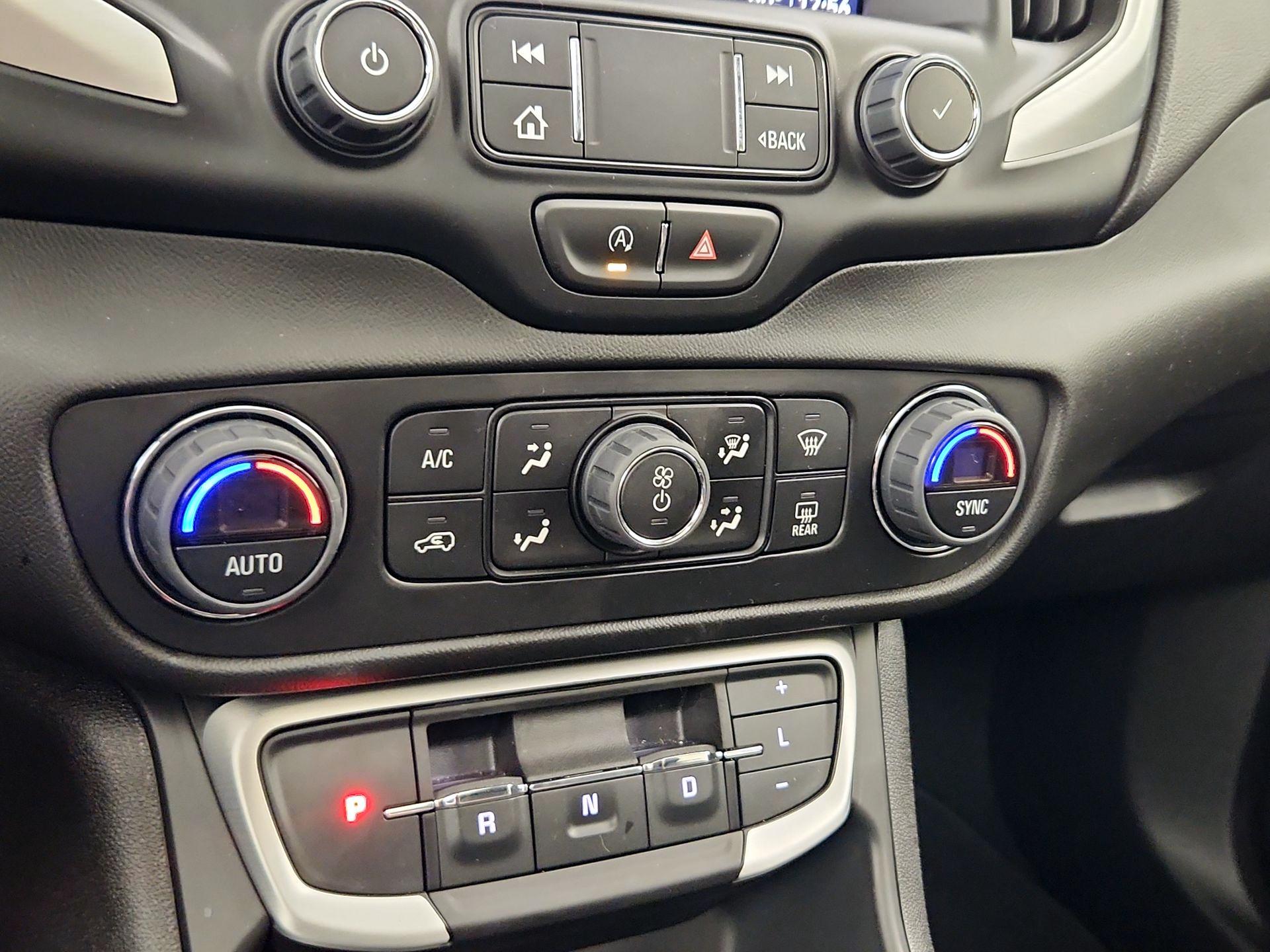 Thumbnail: 2022 GMC Terrain - 17