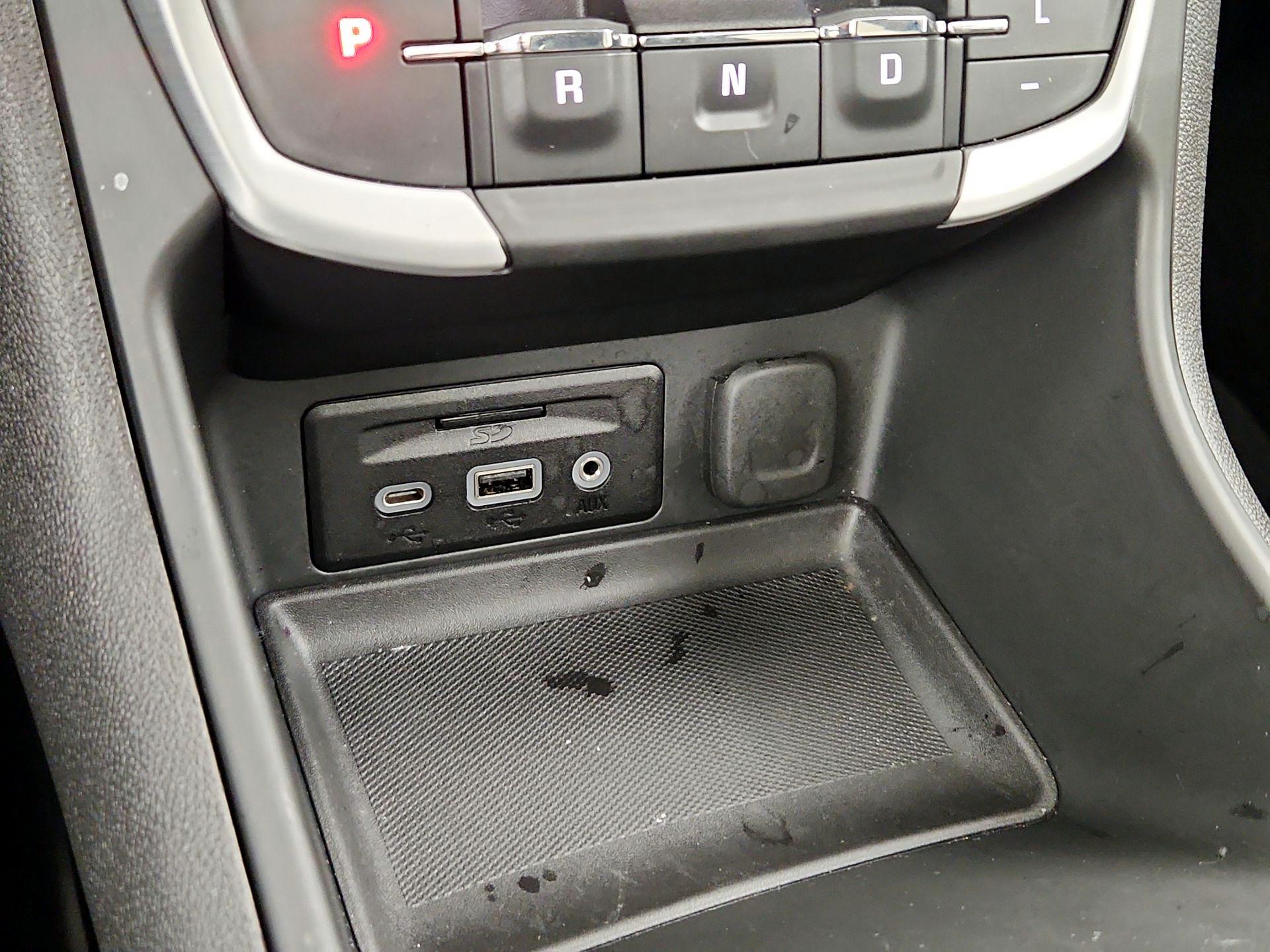 Thumbnail: 2022 GMC Terrain - 19