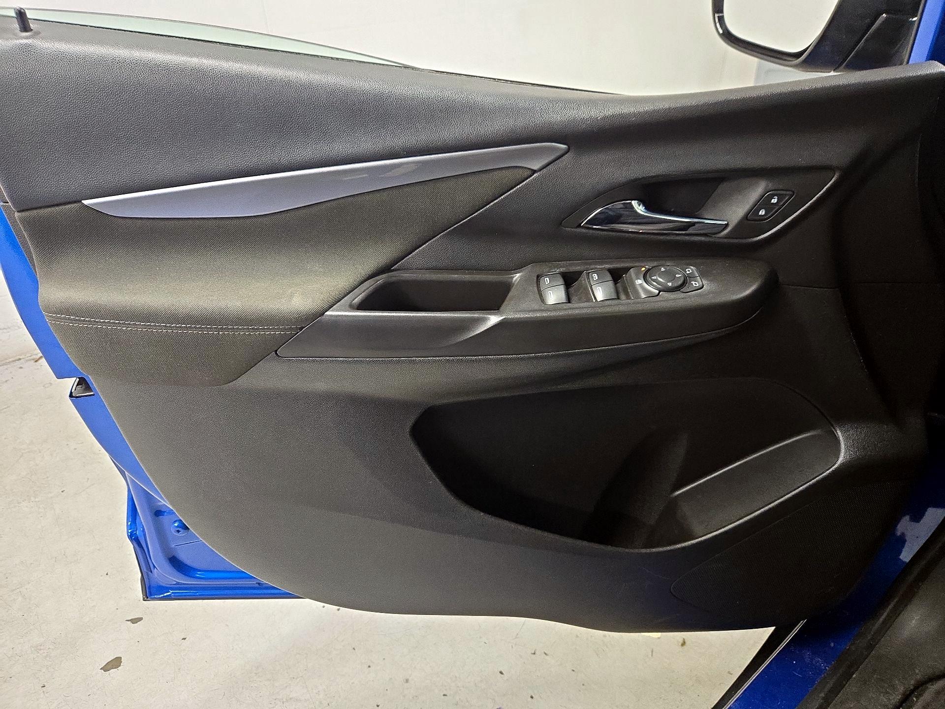 Thumbnail: 2023 Chevrolet Bolt EV - 12