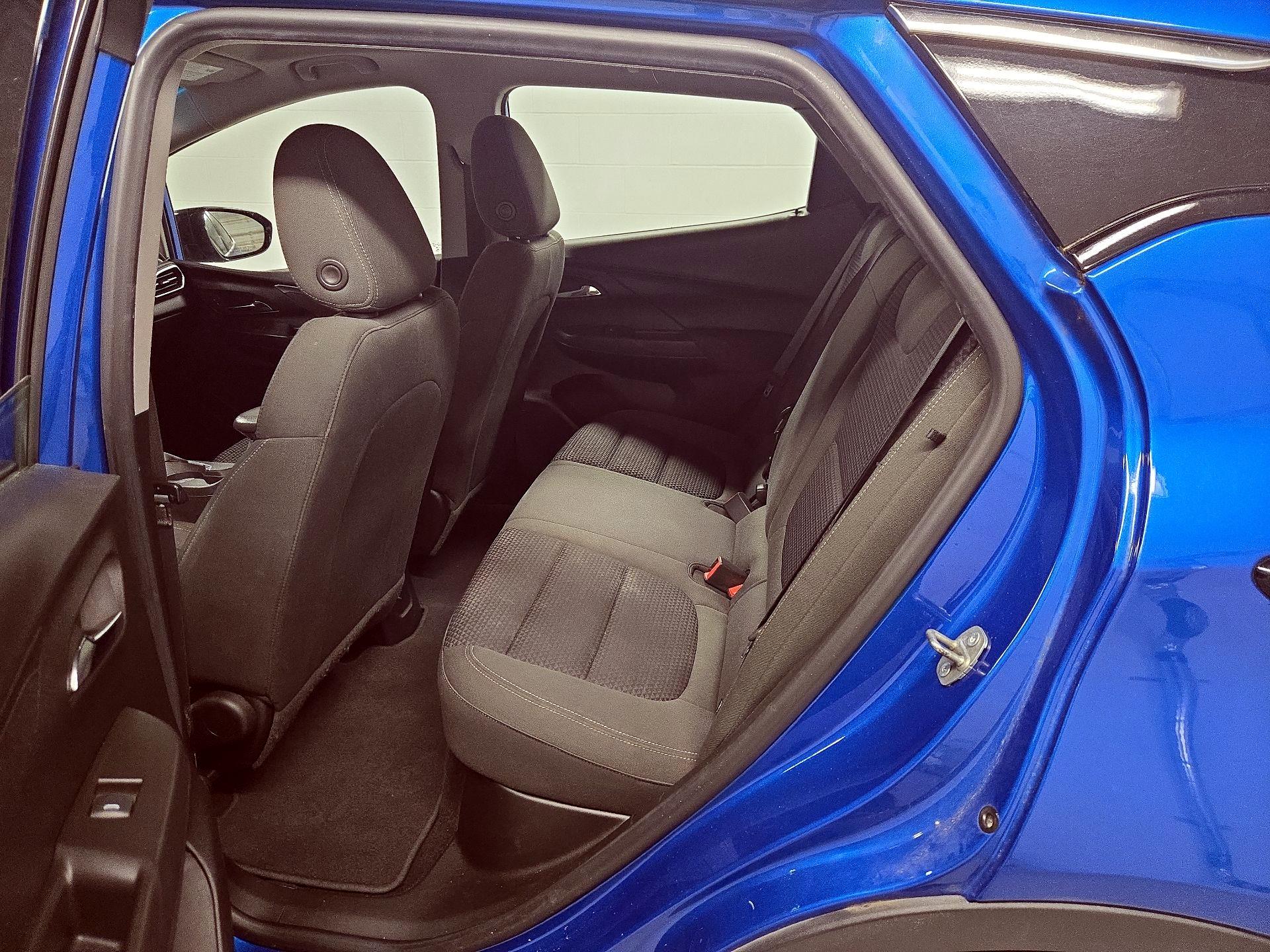 Thumbnail: 2023 Chevrolet Bolt EV - 19