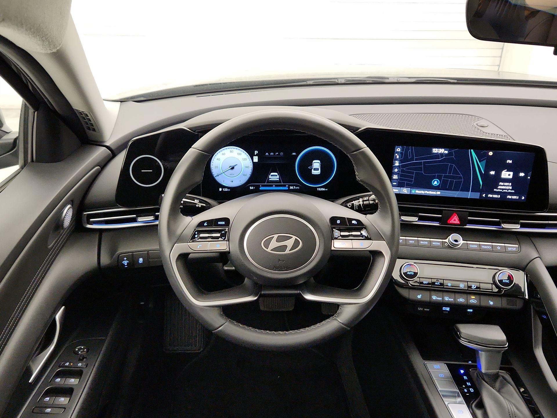 Thumbnail: 2025 Hyundai Elantra - 10