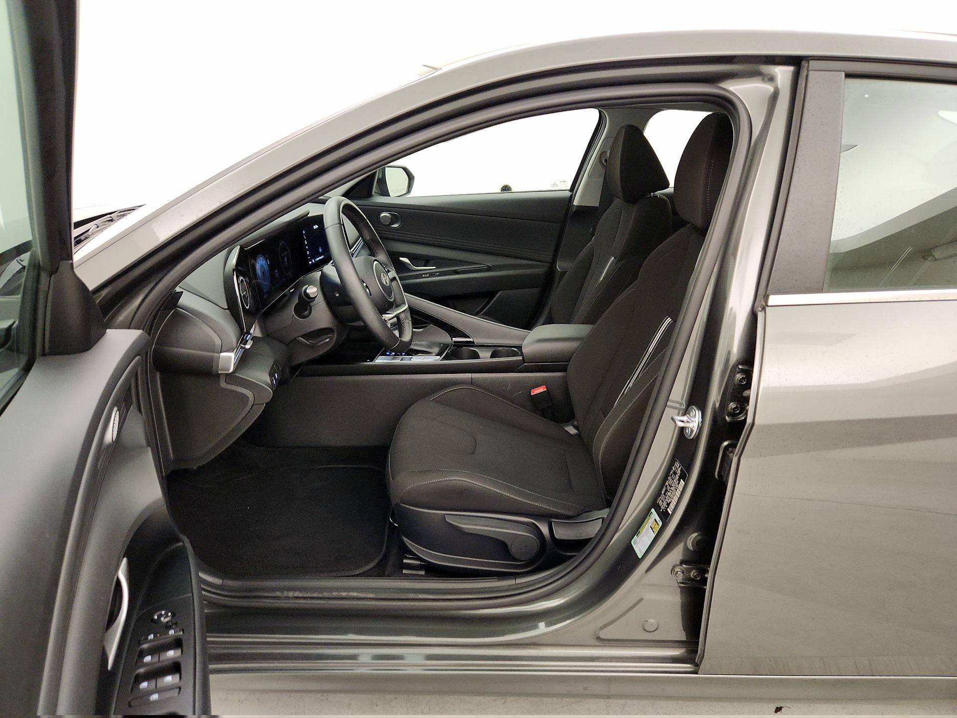 Thumbnail: 2025 Hyundai Elantra - 11