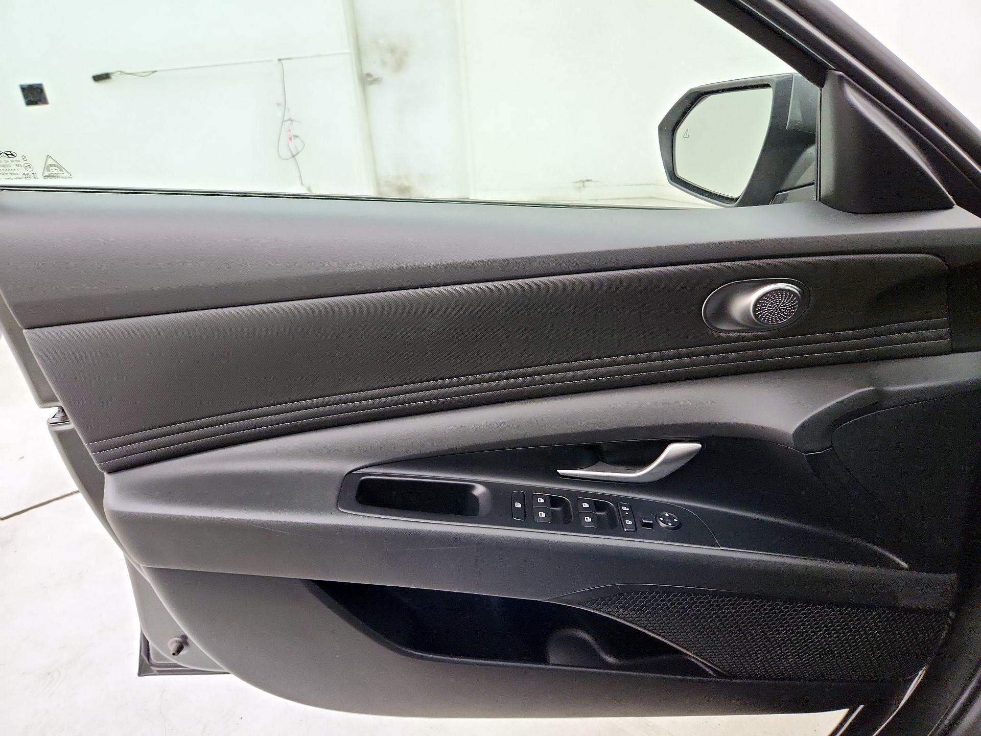 Thumbnail: 2025 Hyundai Elantra - 12