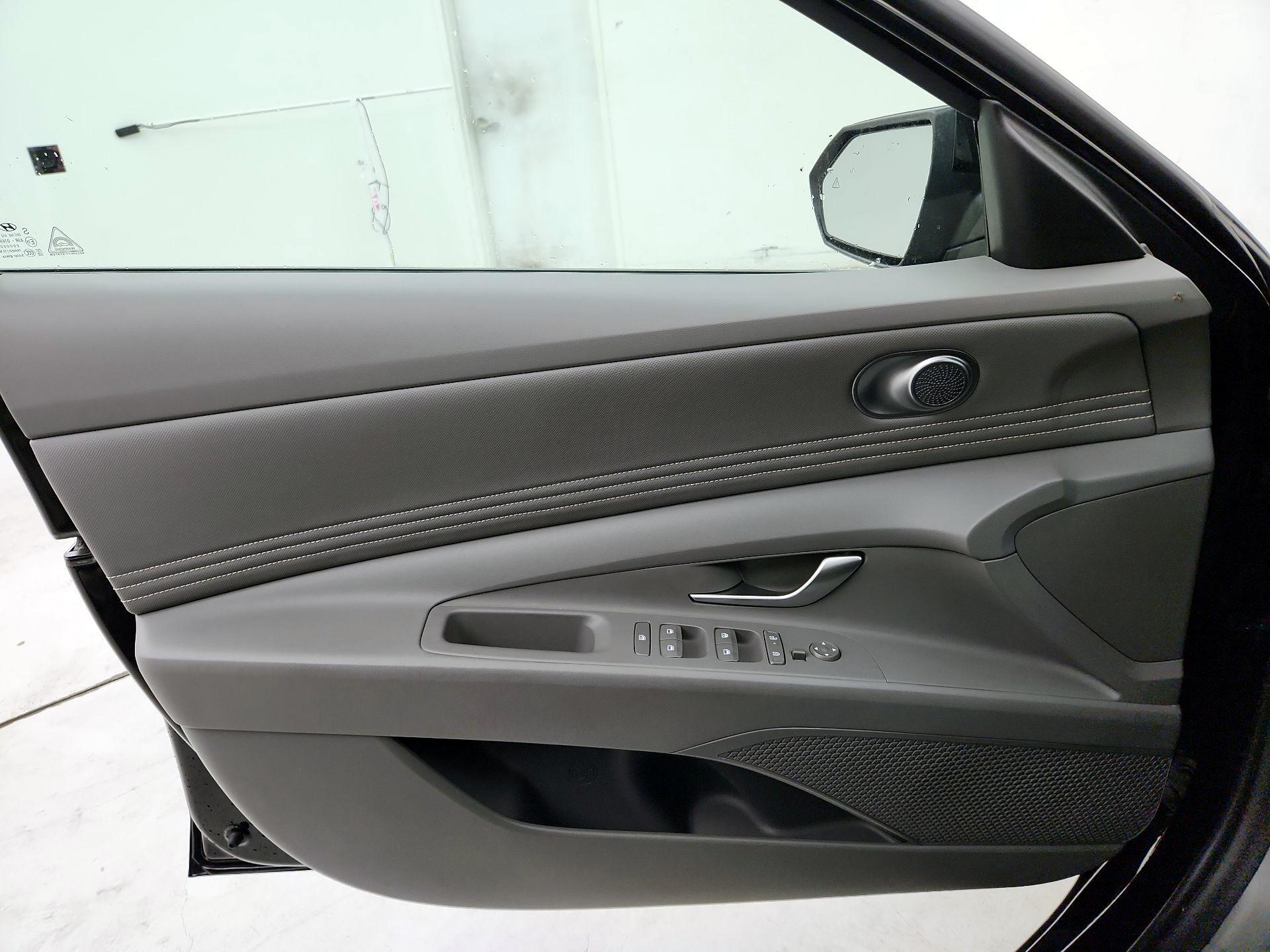 Thumbnail: 2025 Hyundai Elantra - 12