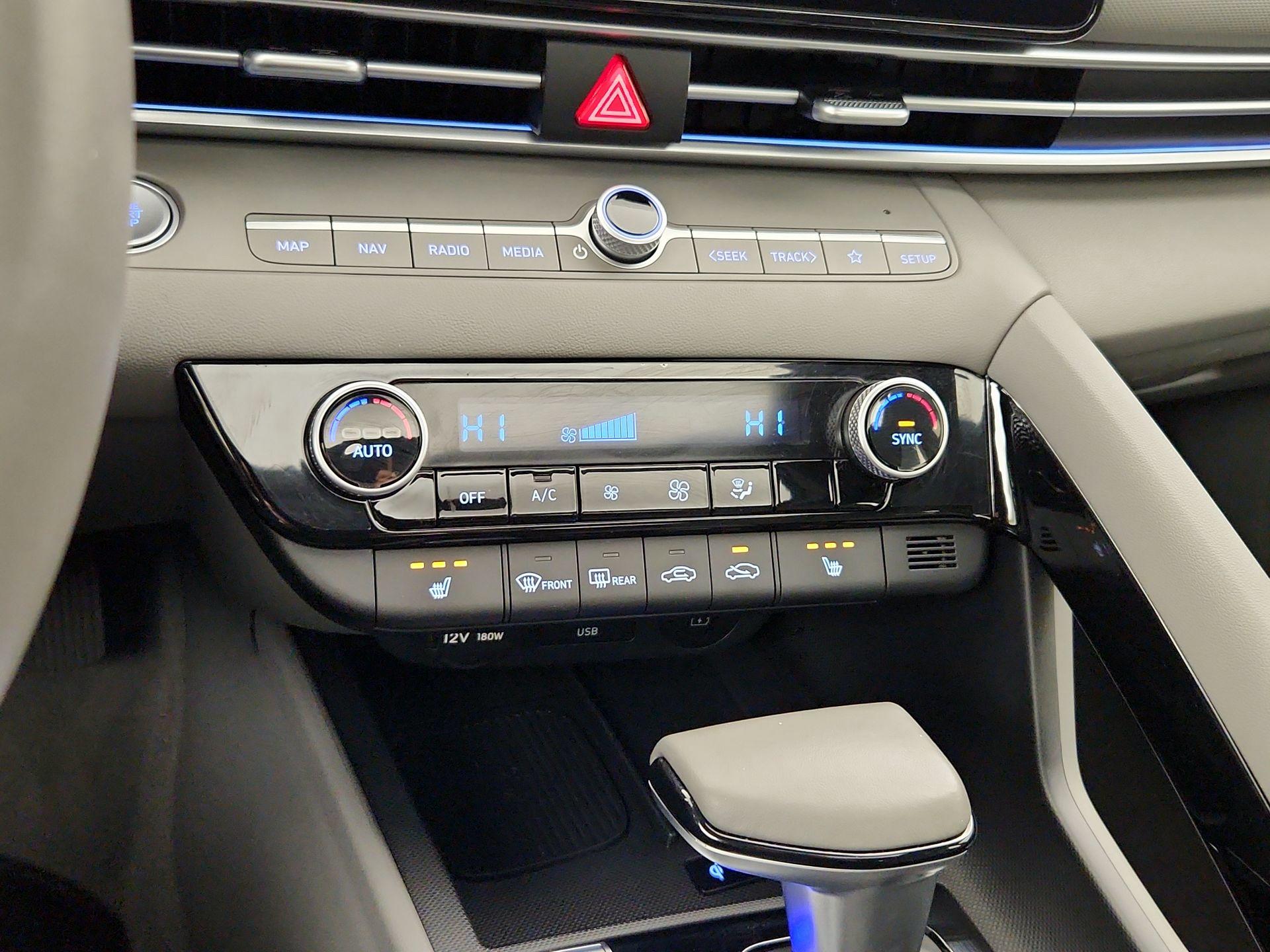 Thumbnail: 2025 Hyundai Elantra - 17