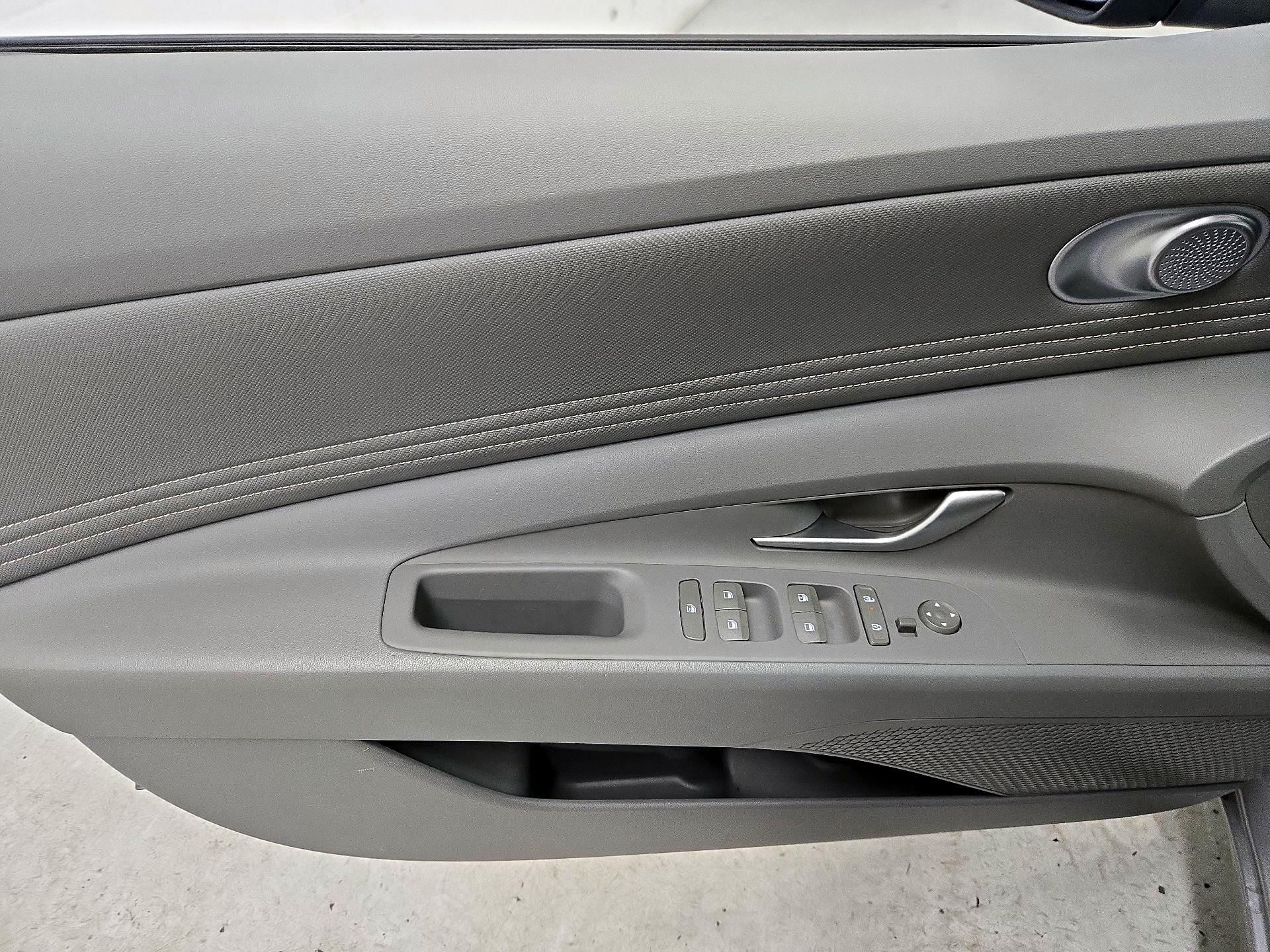 Thumbnail: 2025 Hyundai Elantra - 12