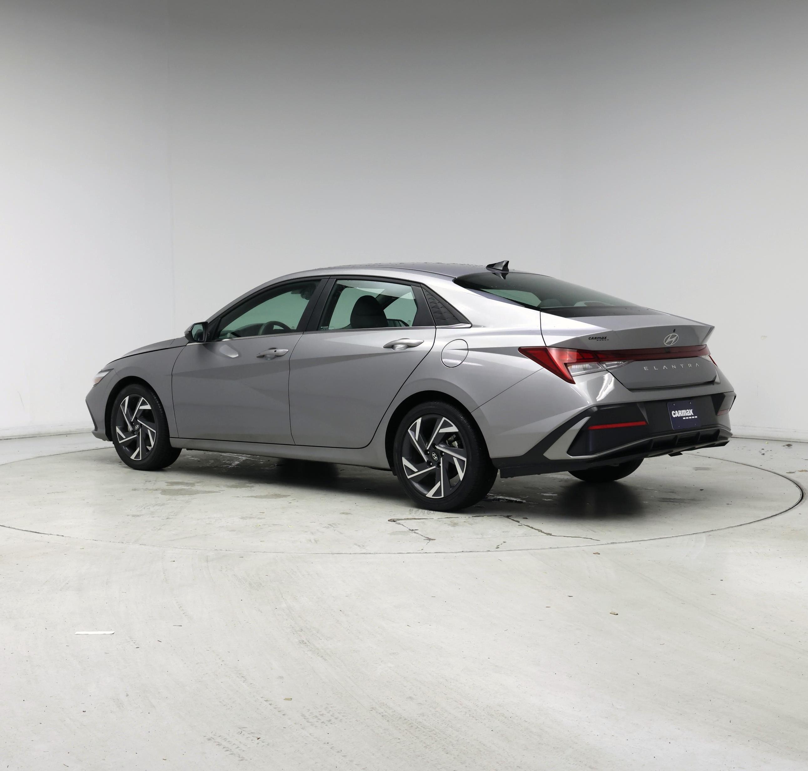 Thumbnail: 2025 Hyundai Elantra - 2