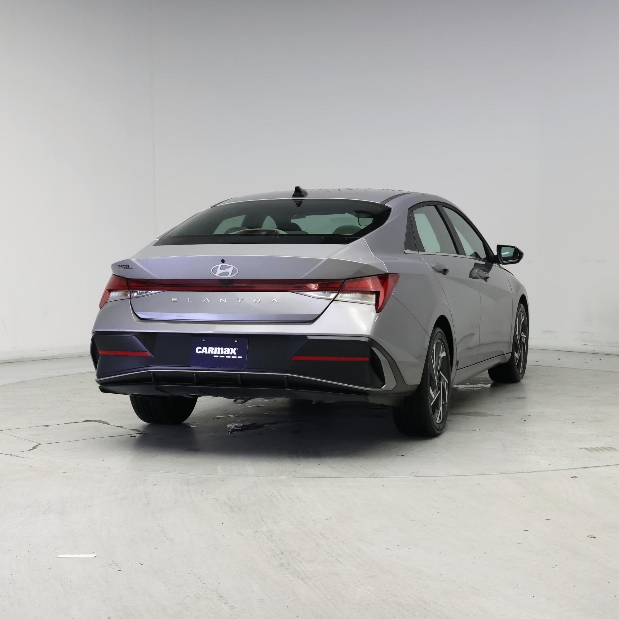 Thumbnail: 2025 Hyundai Elantra - 8