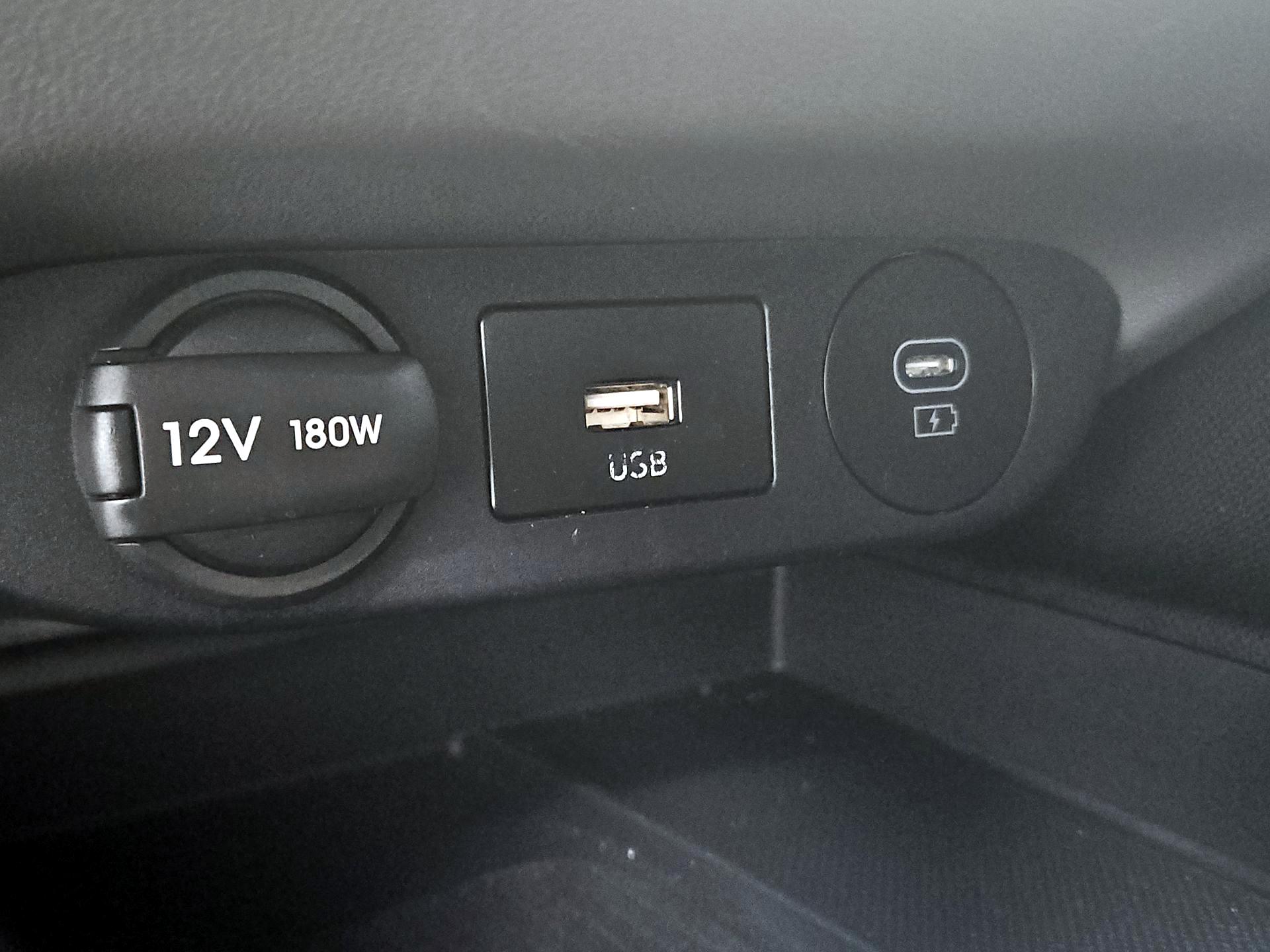 Thumbnail: 2025 Hyundai Elantra - 19