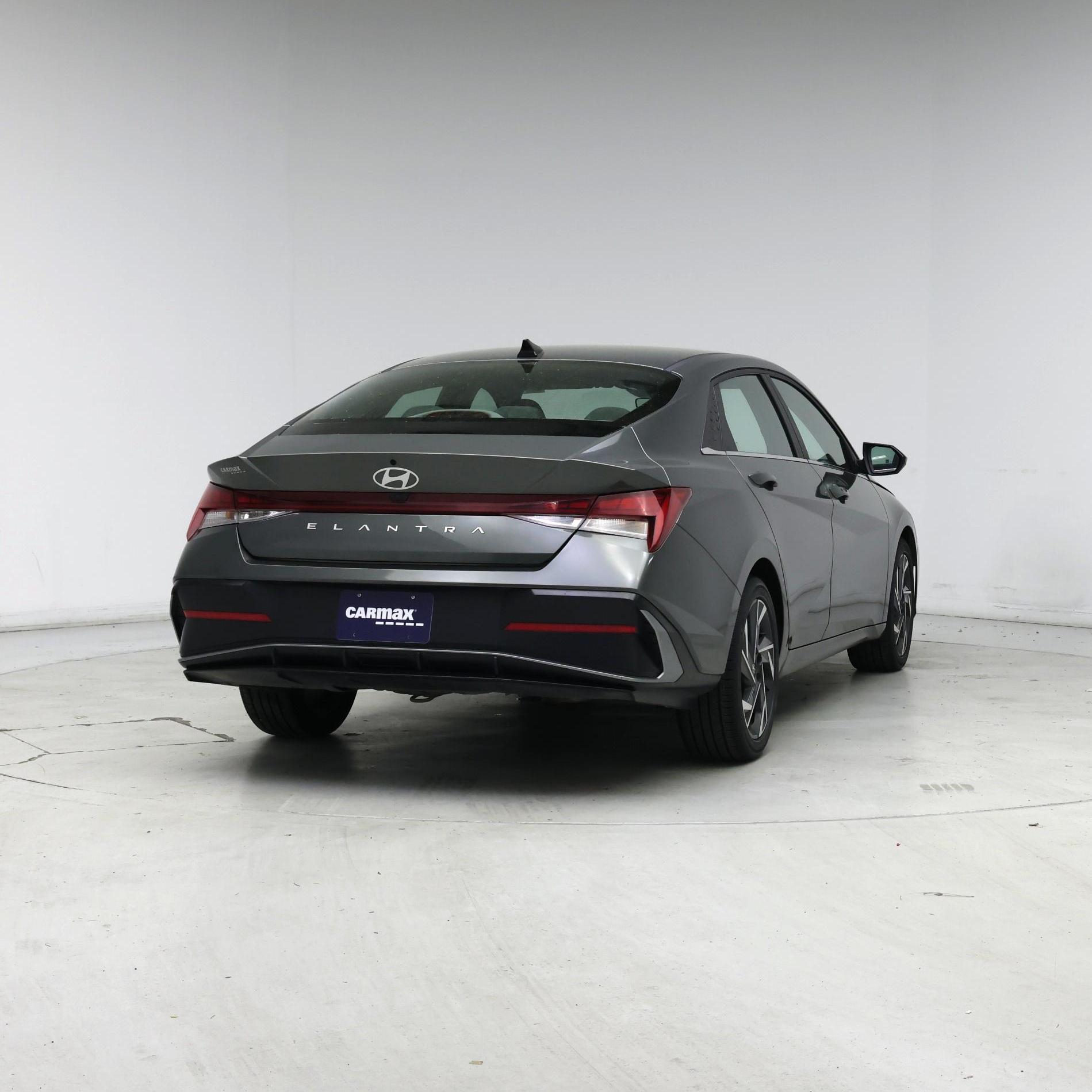 Thumbnail: 2025 Hyundai Elantra - 8