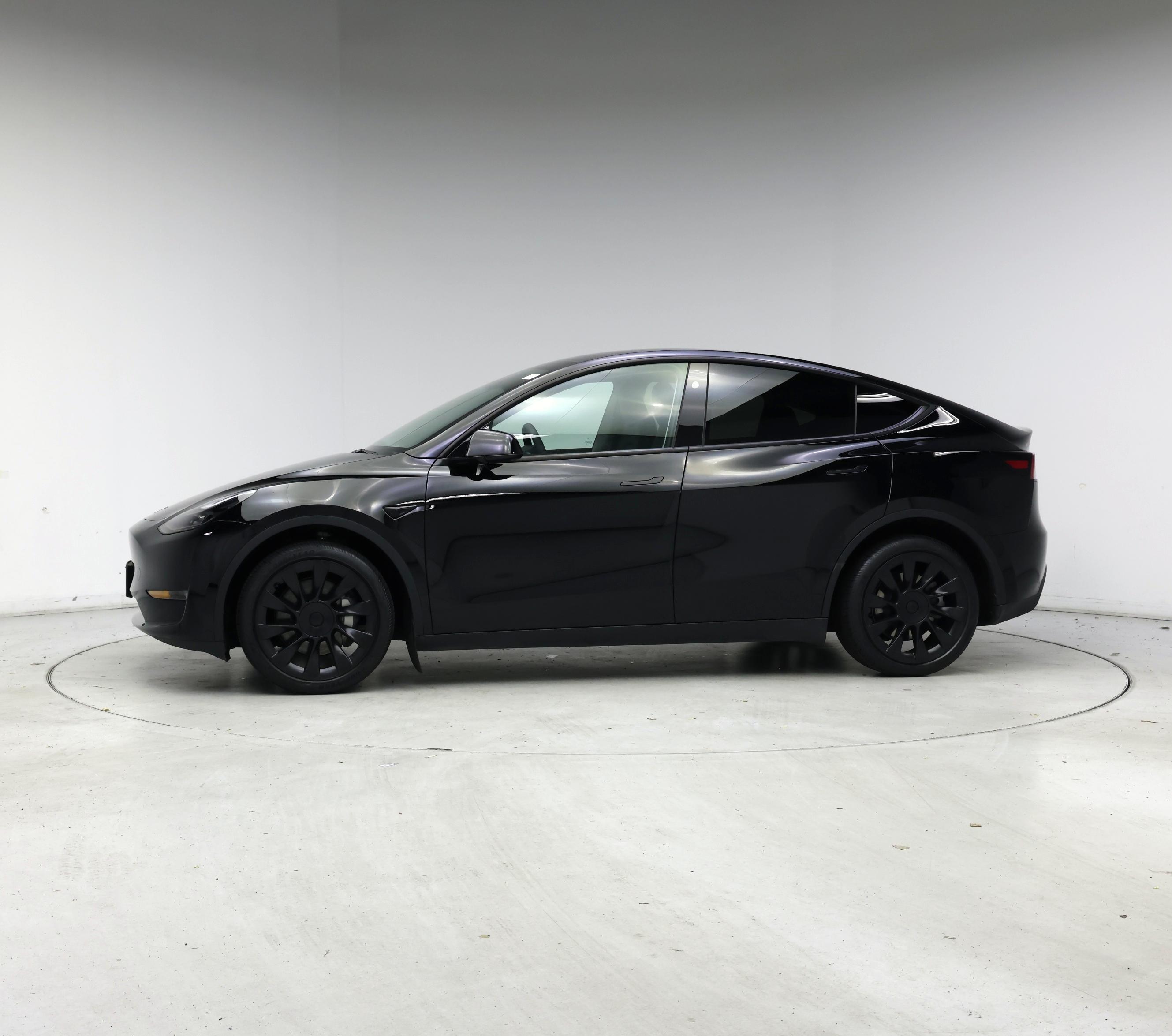 Thumbnail: 2024 Tesla Model Y - 3