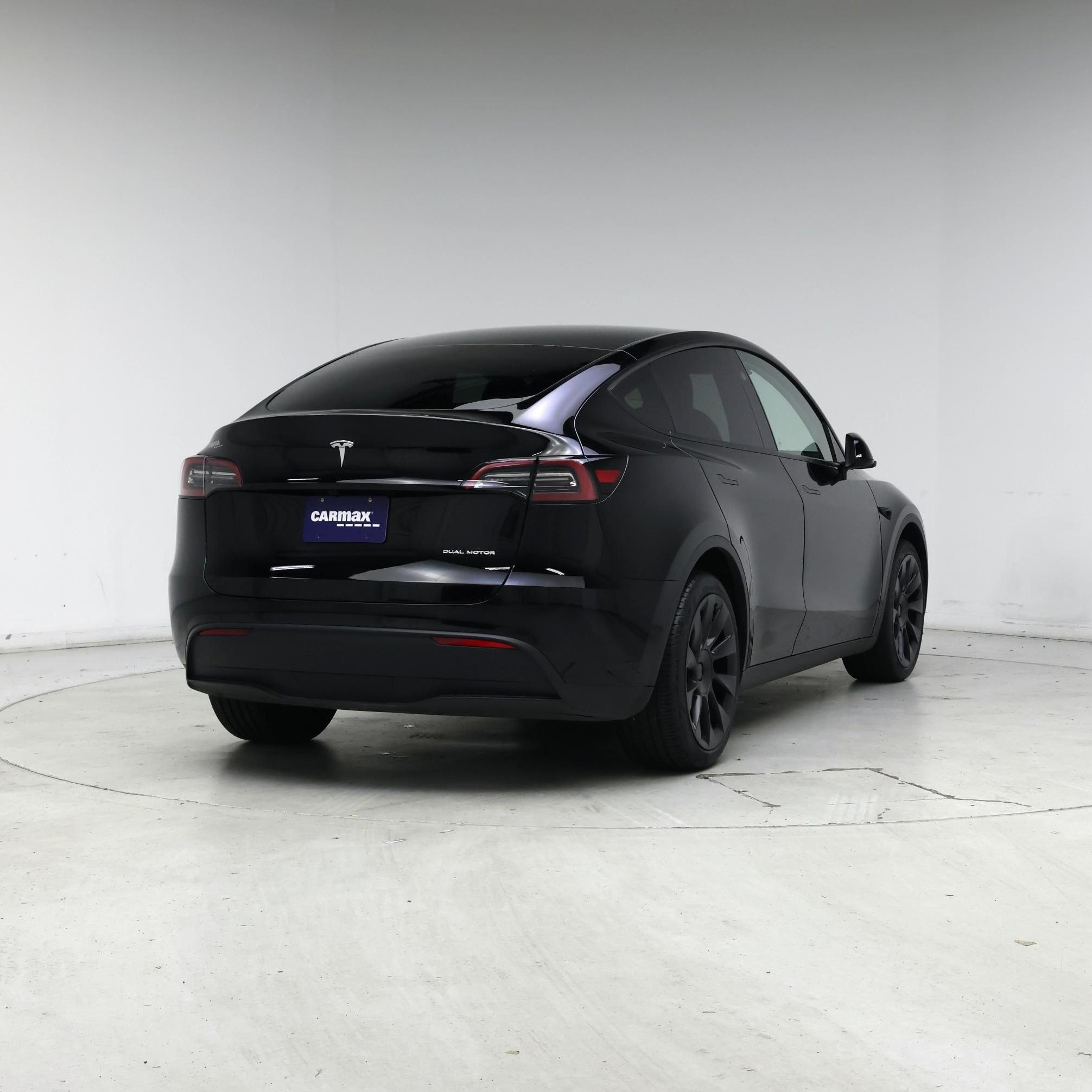 Thumbnail: 2024 Tesla Model Y - 8