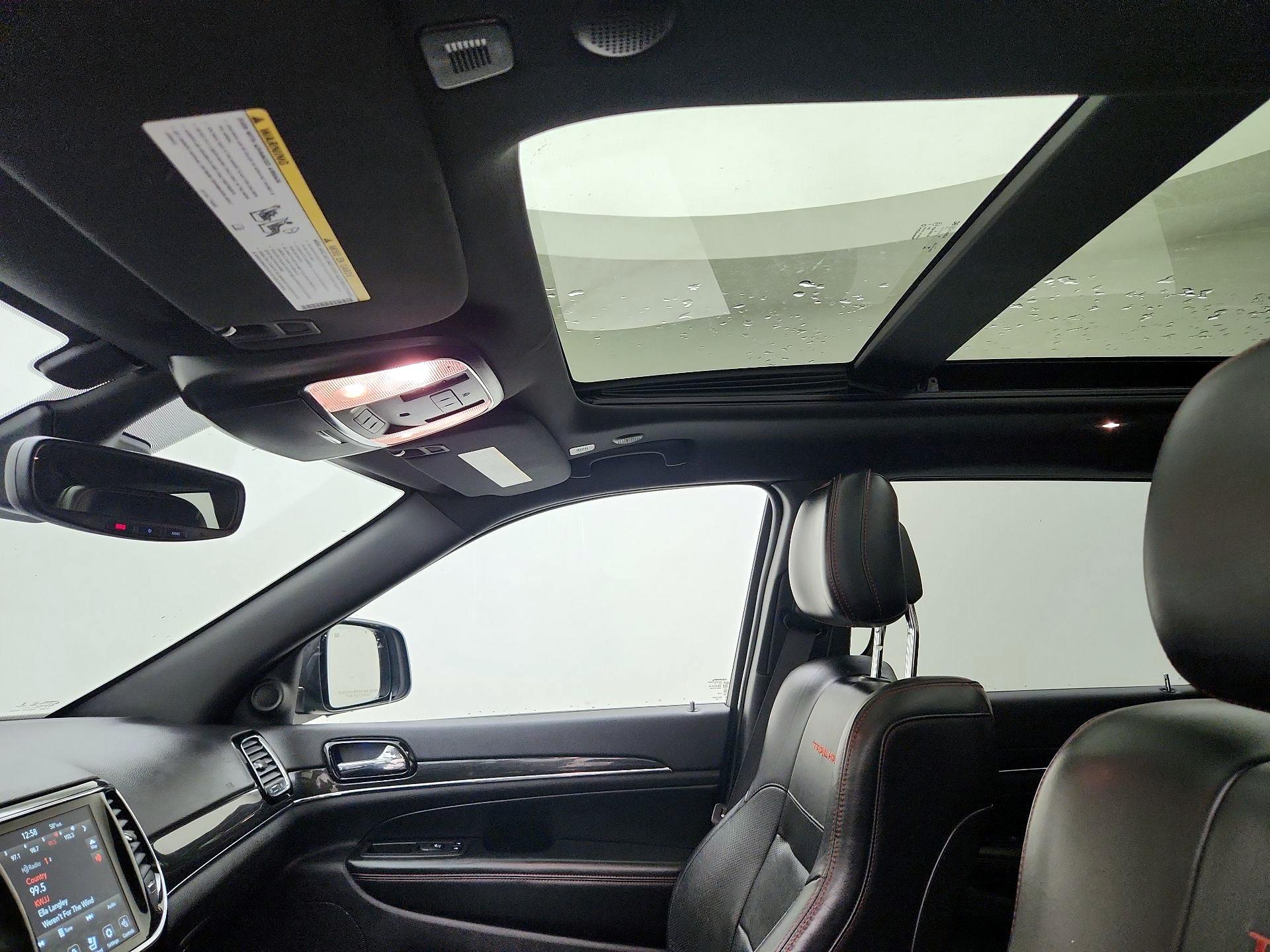 Thumbnail: 2020 Jeep Grand Cherokee - 19