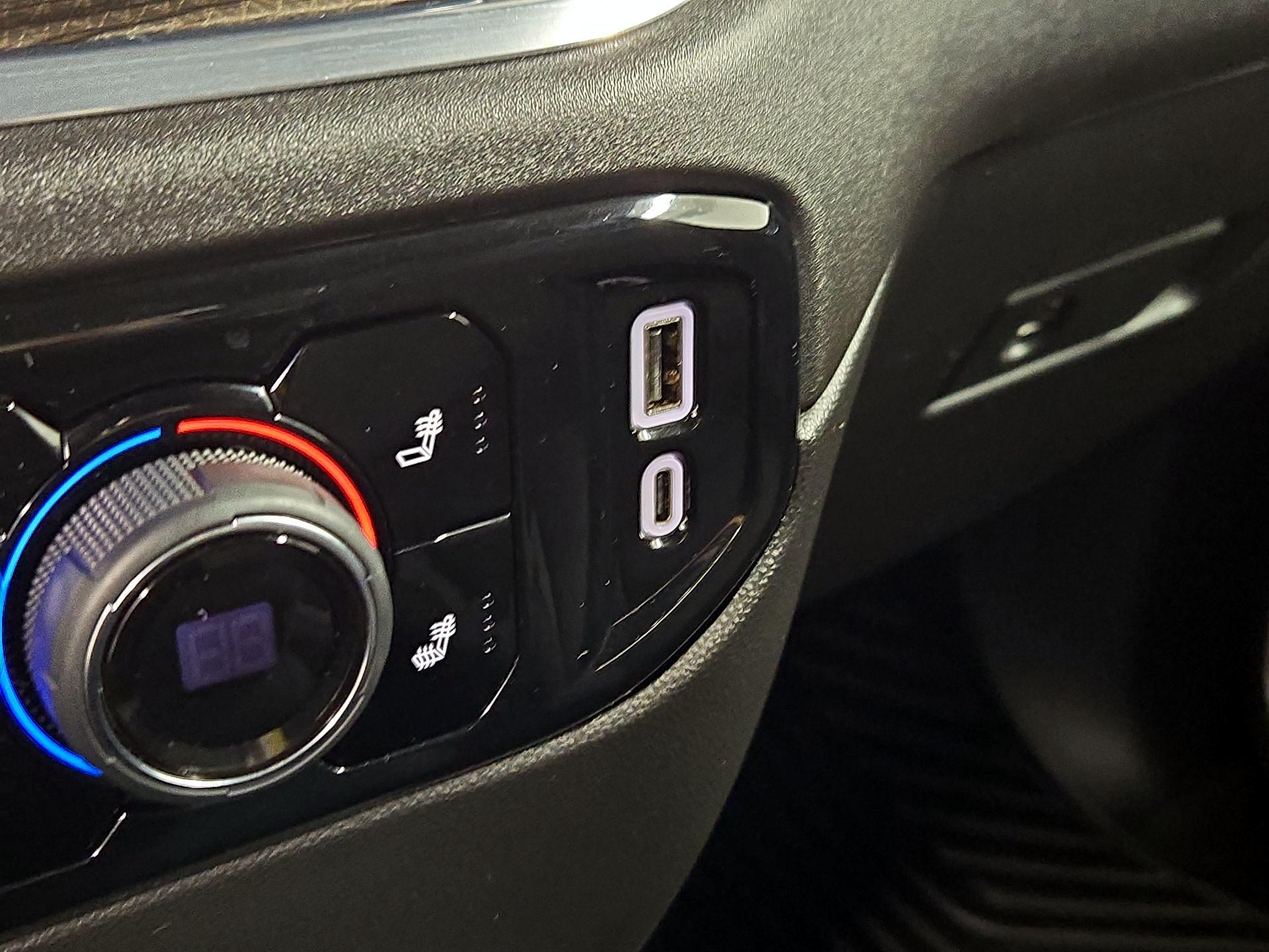 Thumbnail: 2024 Chevrolet Silverado 1500 - 18