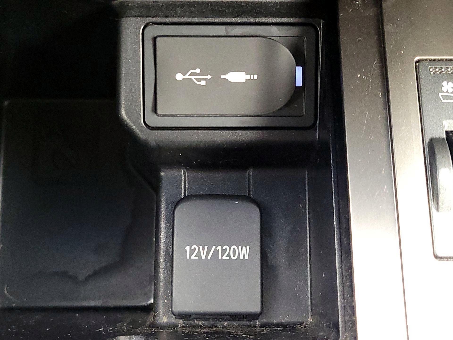 Thumbnail: 2019 Lexus GX - 19