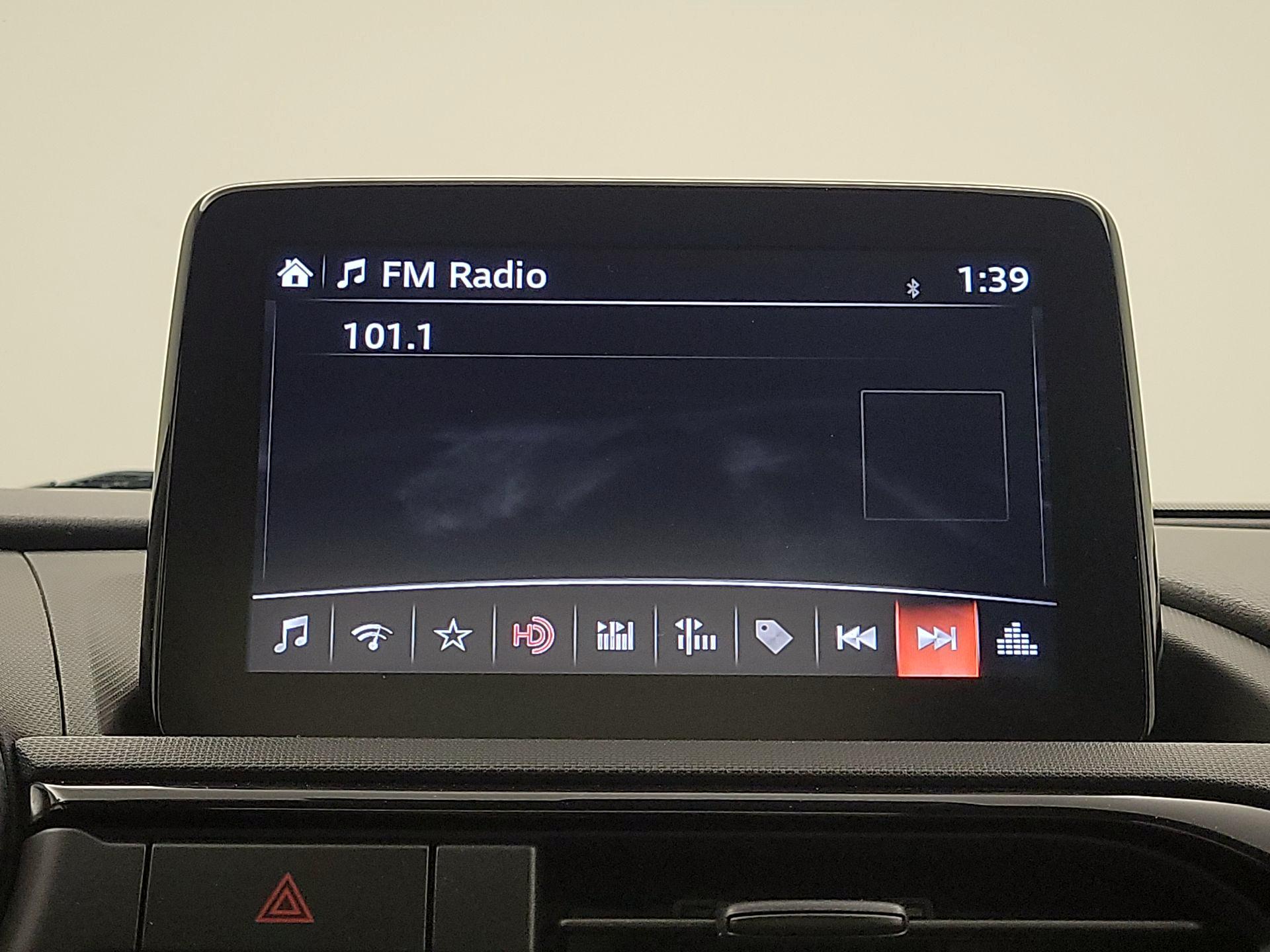 Thumbnail: 2021 Mazda MX-5 Miata - 16