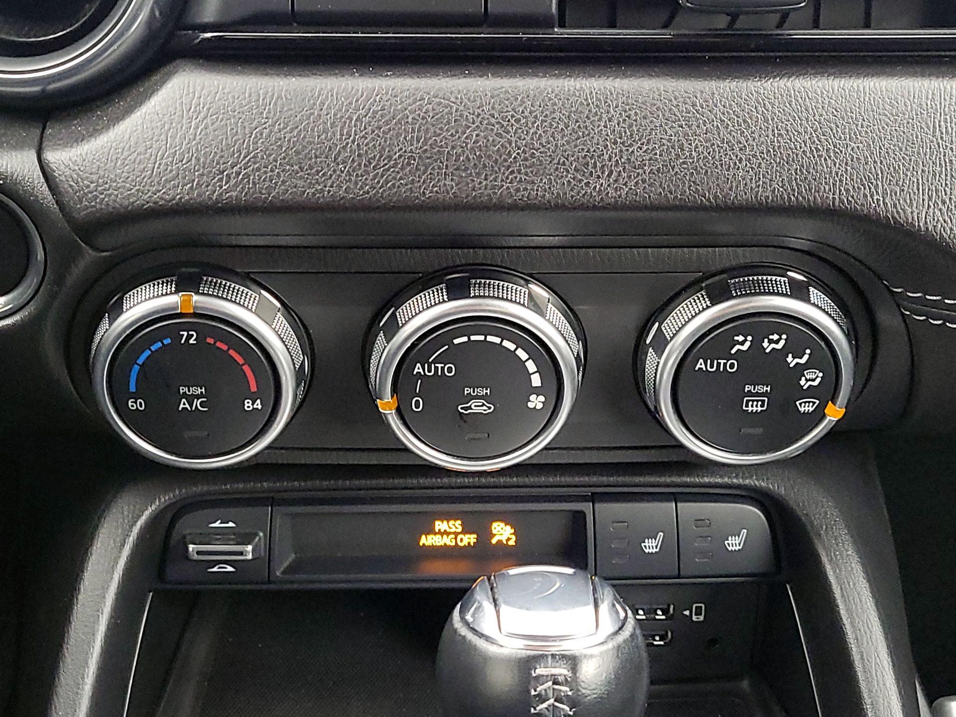 Thumbnail: 2021 Mazda MX-5 Miata - 17