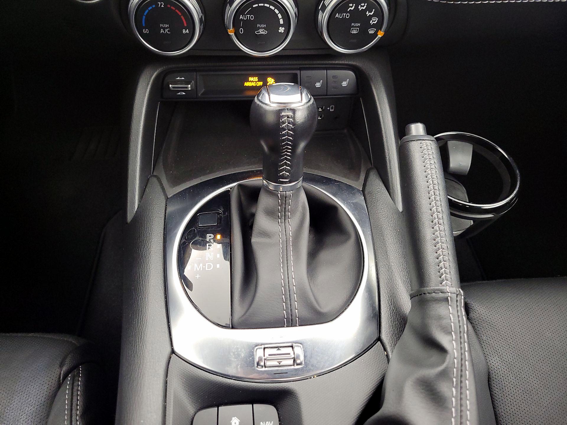 Thumbnail: 2021 Mazda MX-5 Miata - 18