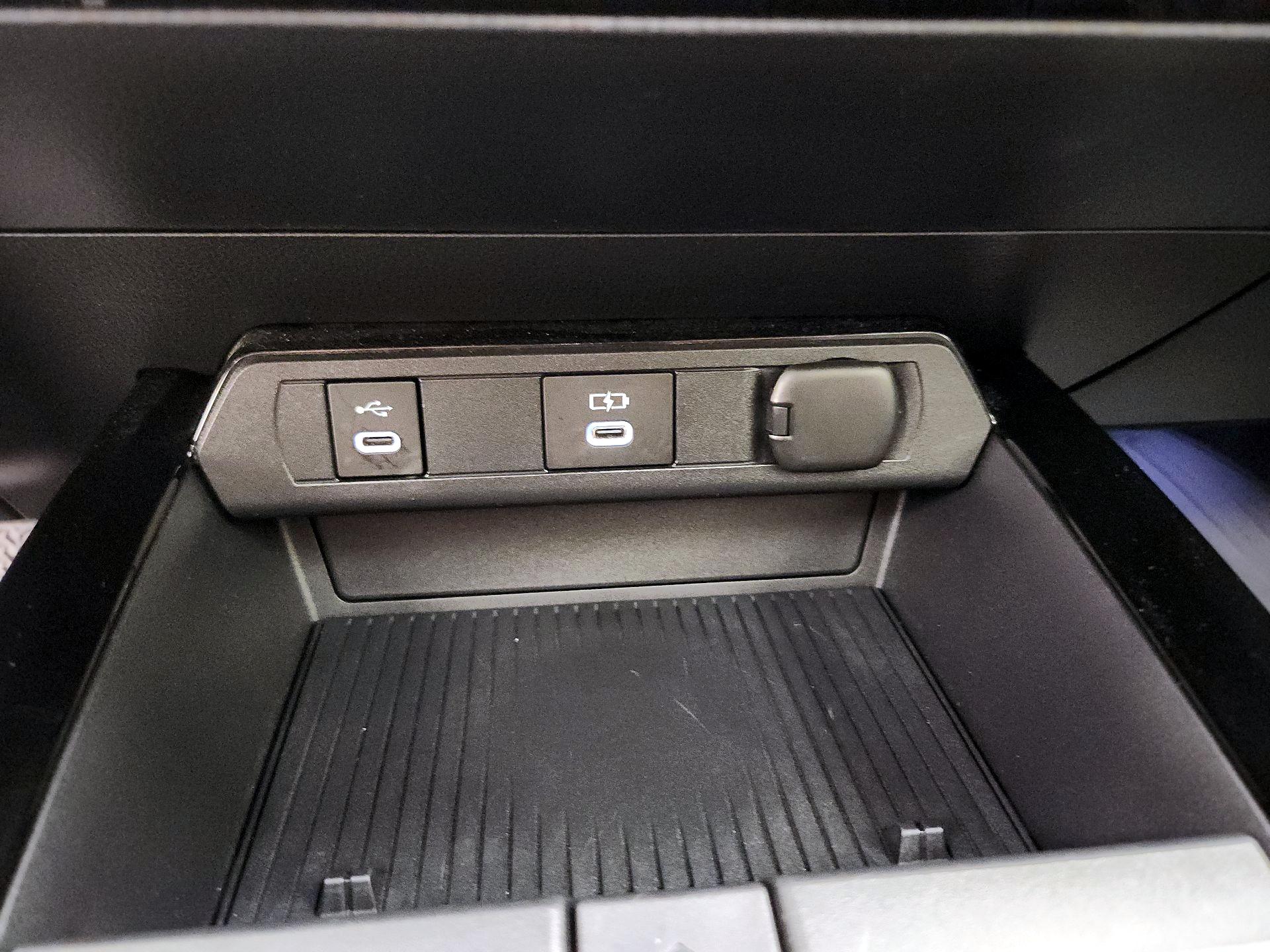 Thumbnail: 2024 Toyota Prius - 18